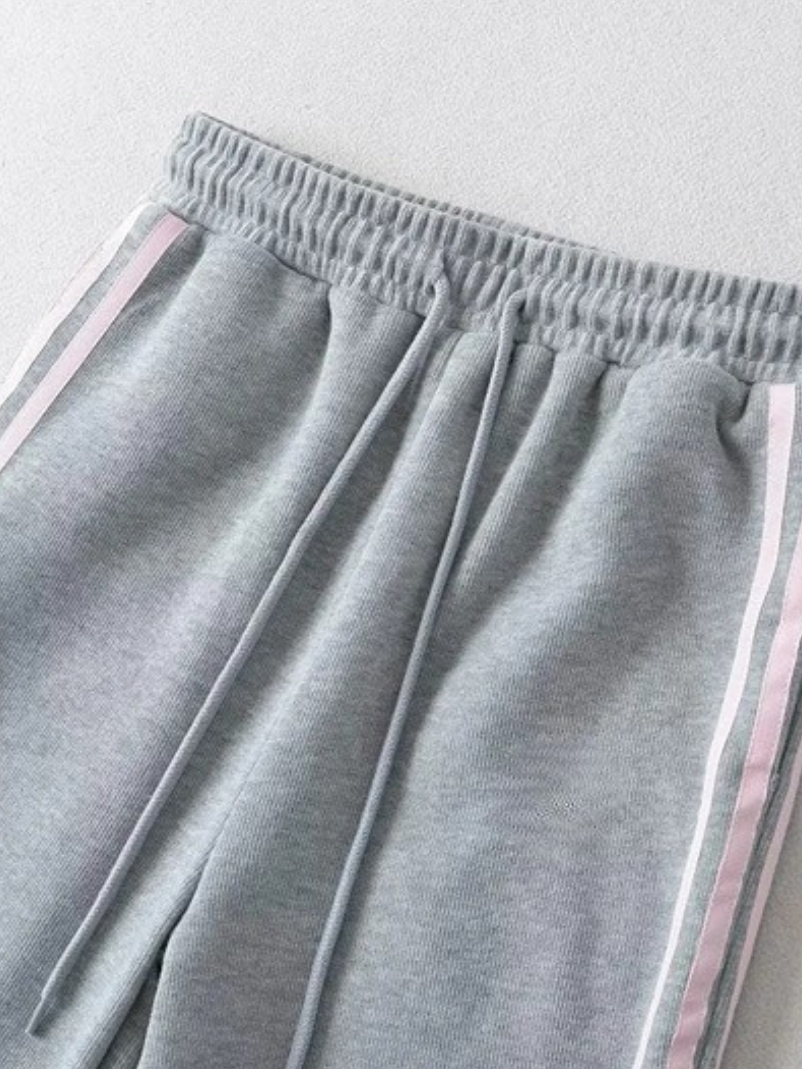 ThornSet - Women's Elastic Waist Side Stripe Straight-Leg Pants