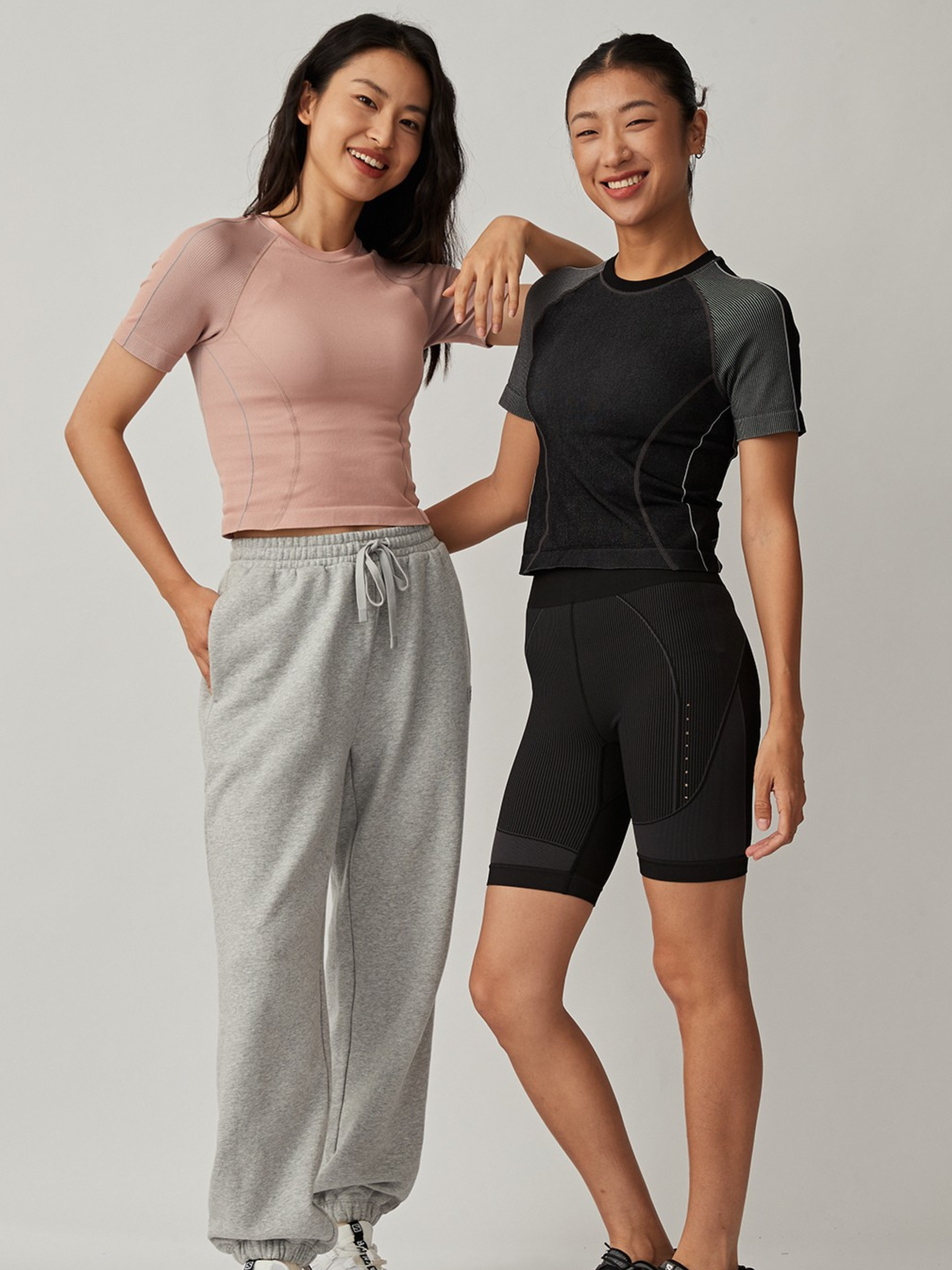 Boulder  - Women's Seamless Compression Short Sleeve Top