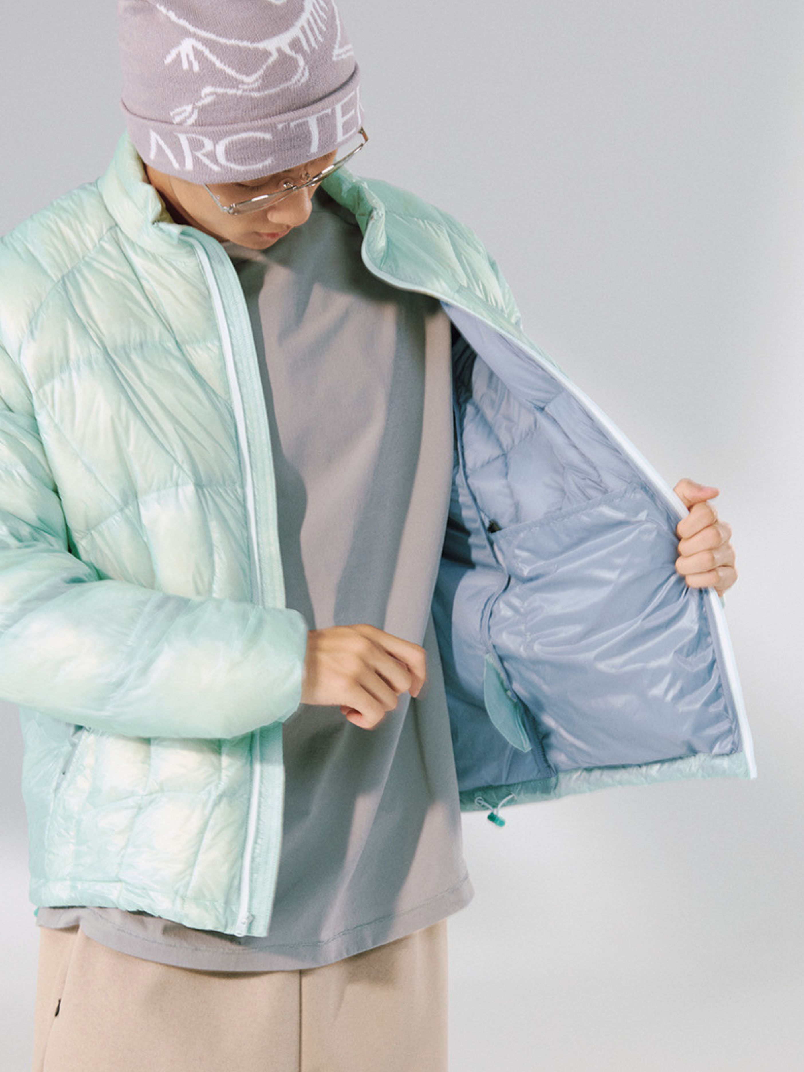 Frostpoint - Unisex 90% White Duck Down Lightweight Sorona® Aura Jacket