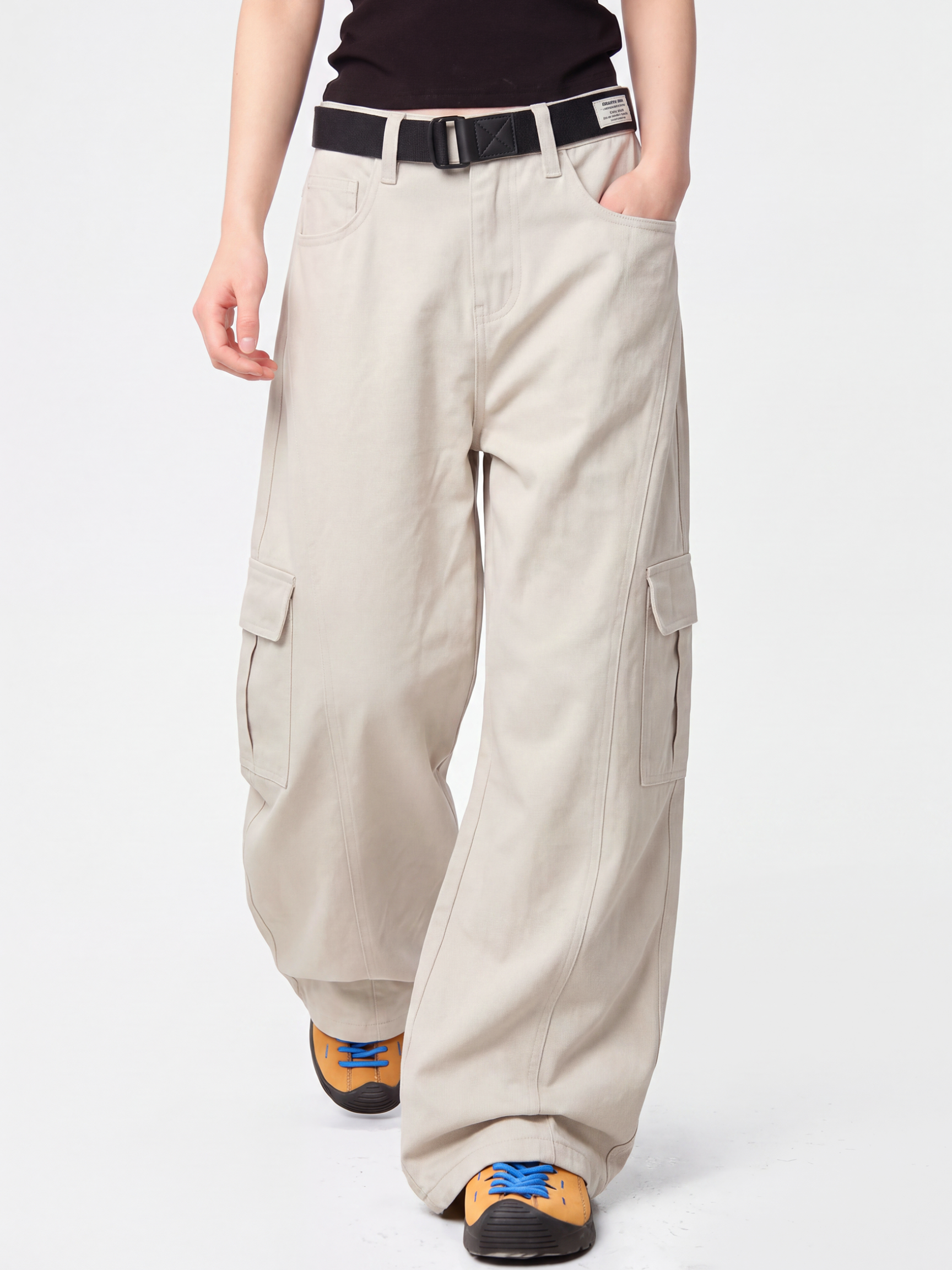 FrostTrail - Women's Large Pocket Curved-Leg Cargo Pants
