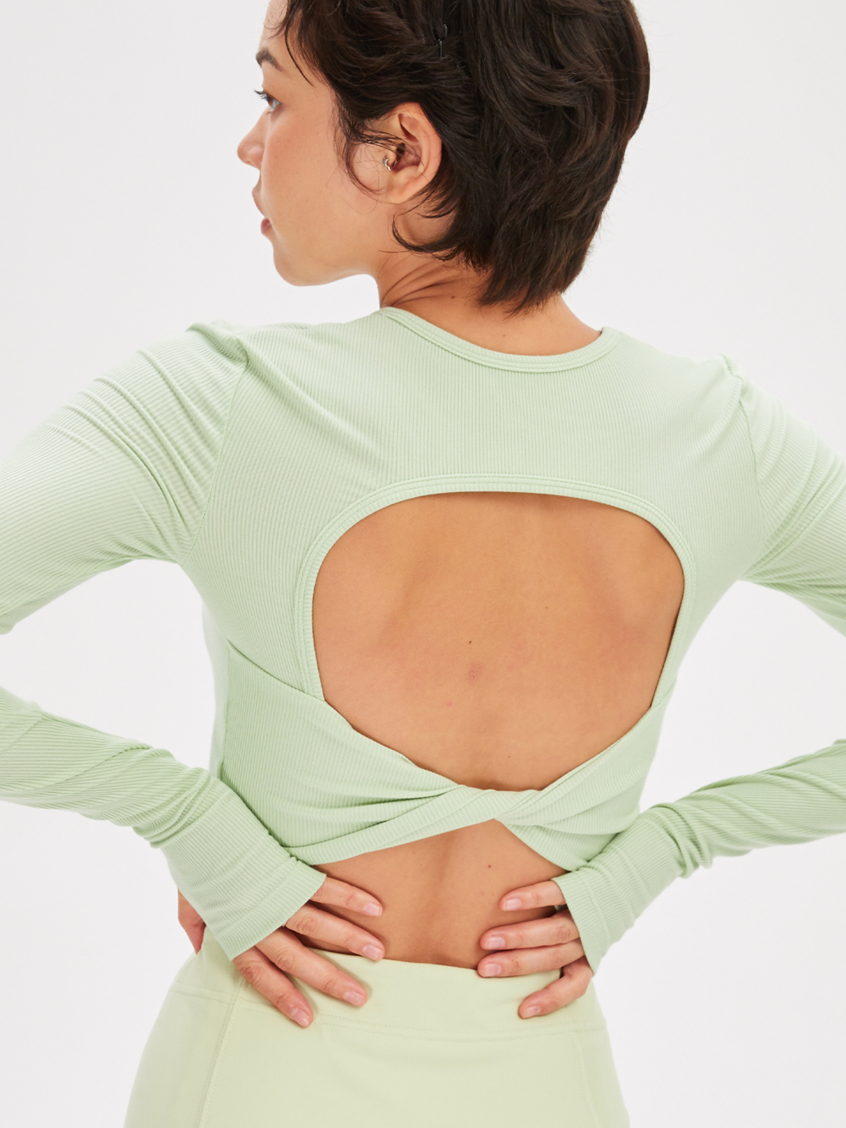Canyonhowl - Women's Ribbed Open-Back Fitted Yoga Top