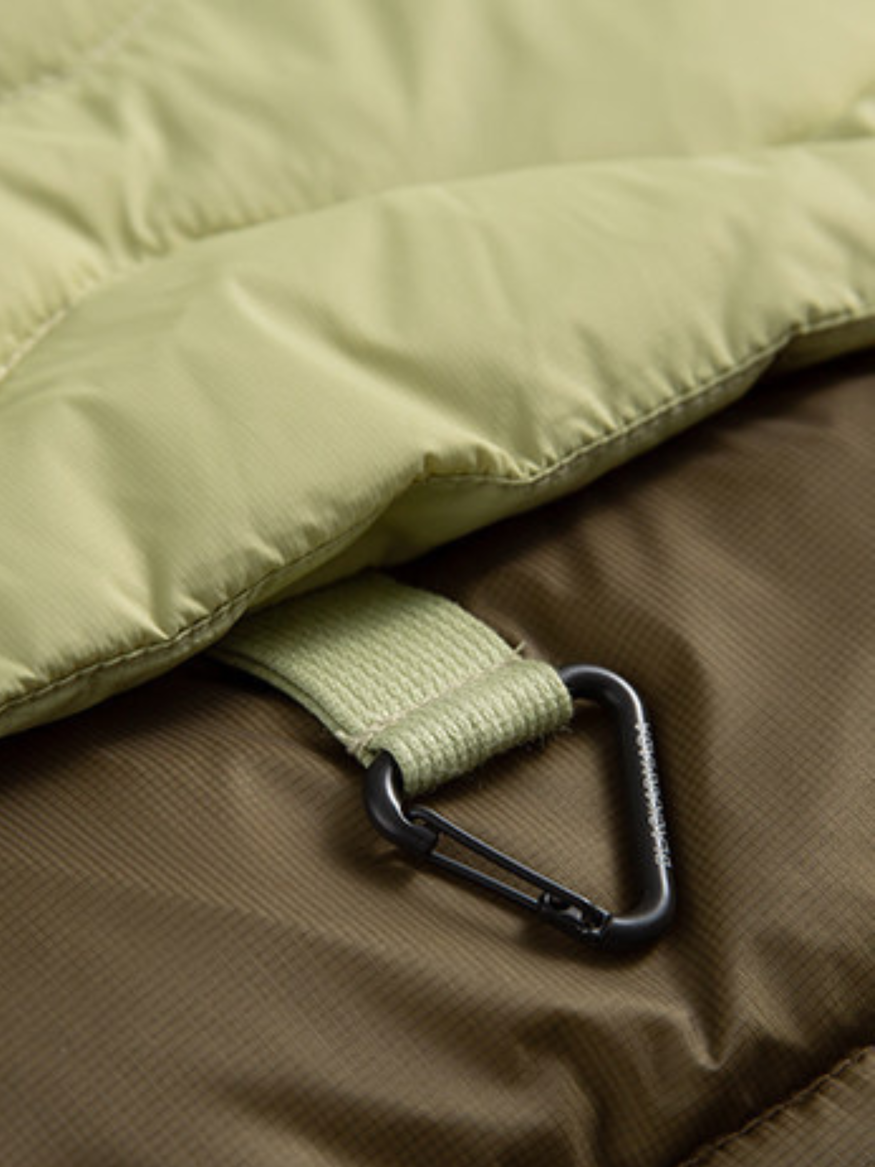 RavenNest - Unisex Water-Repellent 90% White Duck Down Jacket