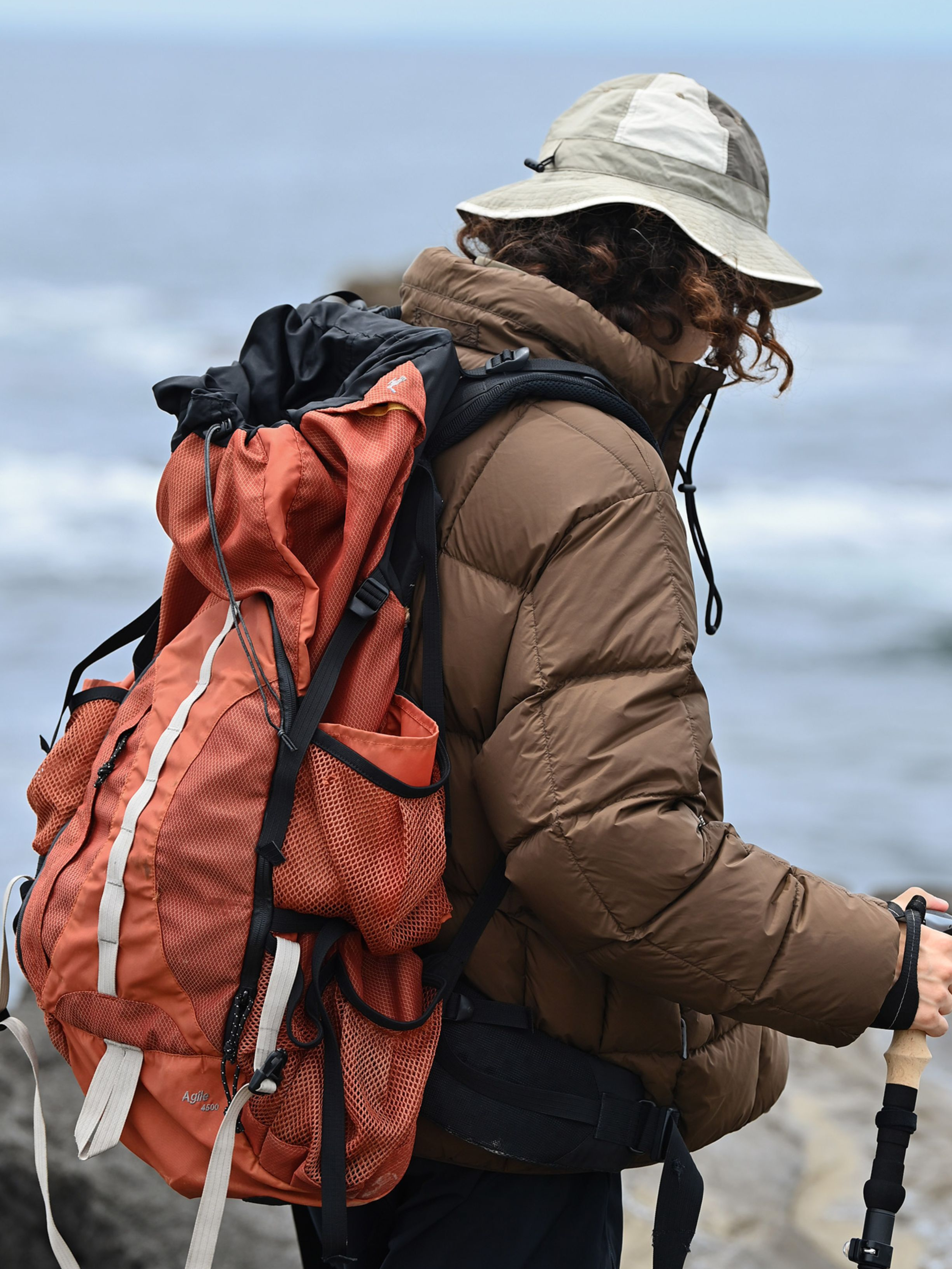 Wildthorn - Unisex 800FP 90% White Duck Down Tri-Proof Colorblock Jacket