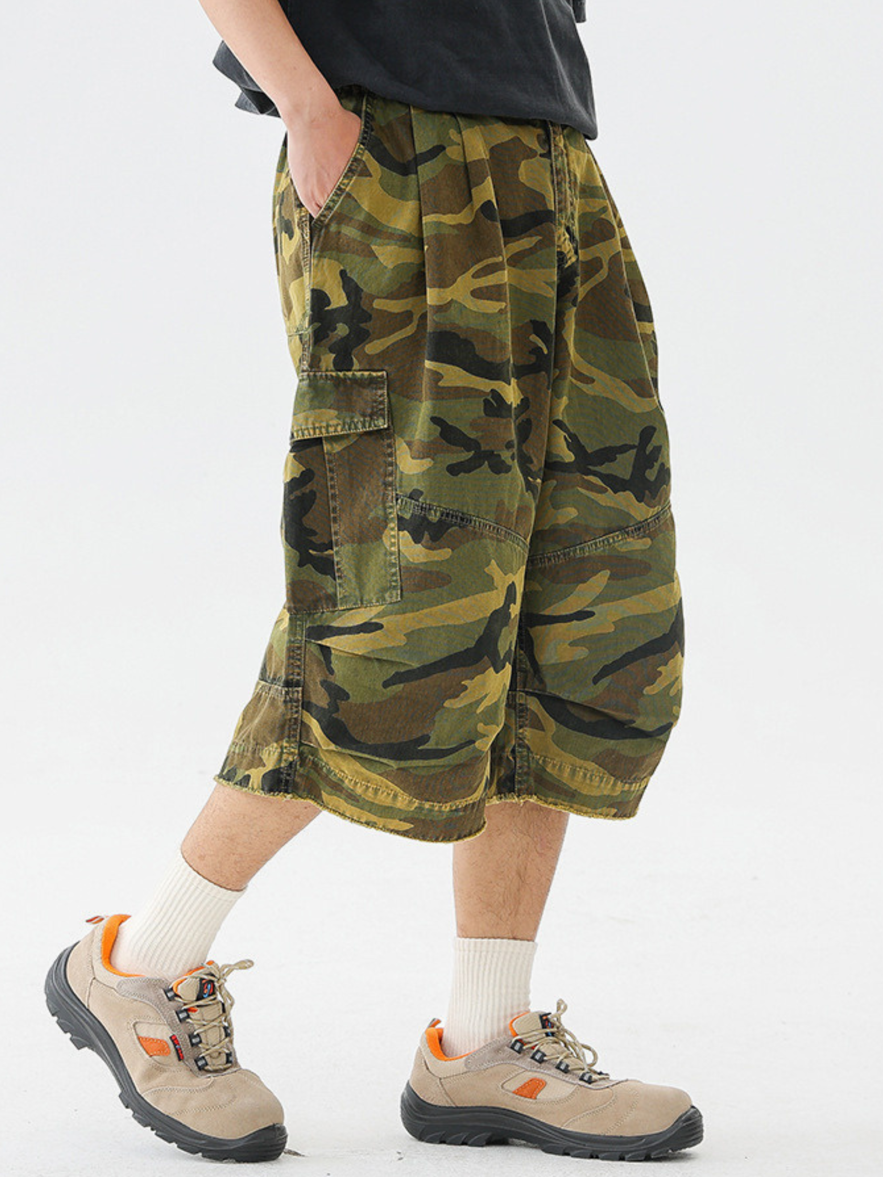 CampShell - Multi-Pocket Camouflage Relaxed Shorts – GONGGAR SPORTS