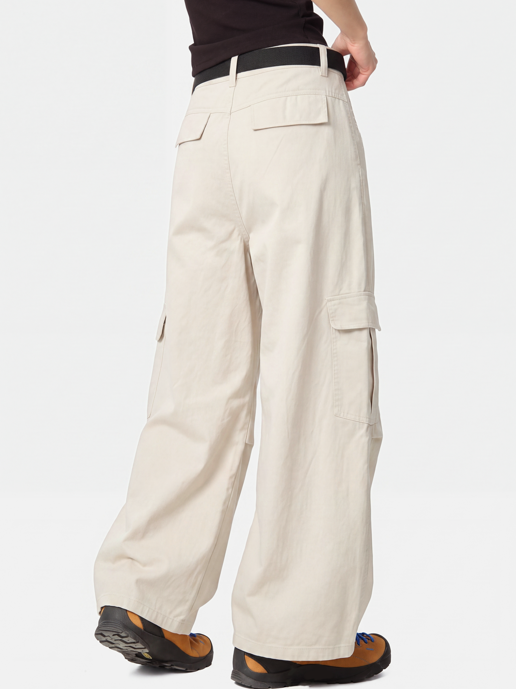 FrostTrail - Women's Large Pocket Curved-Leg Cargo Pants