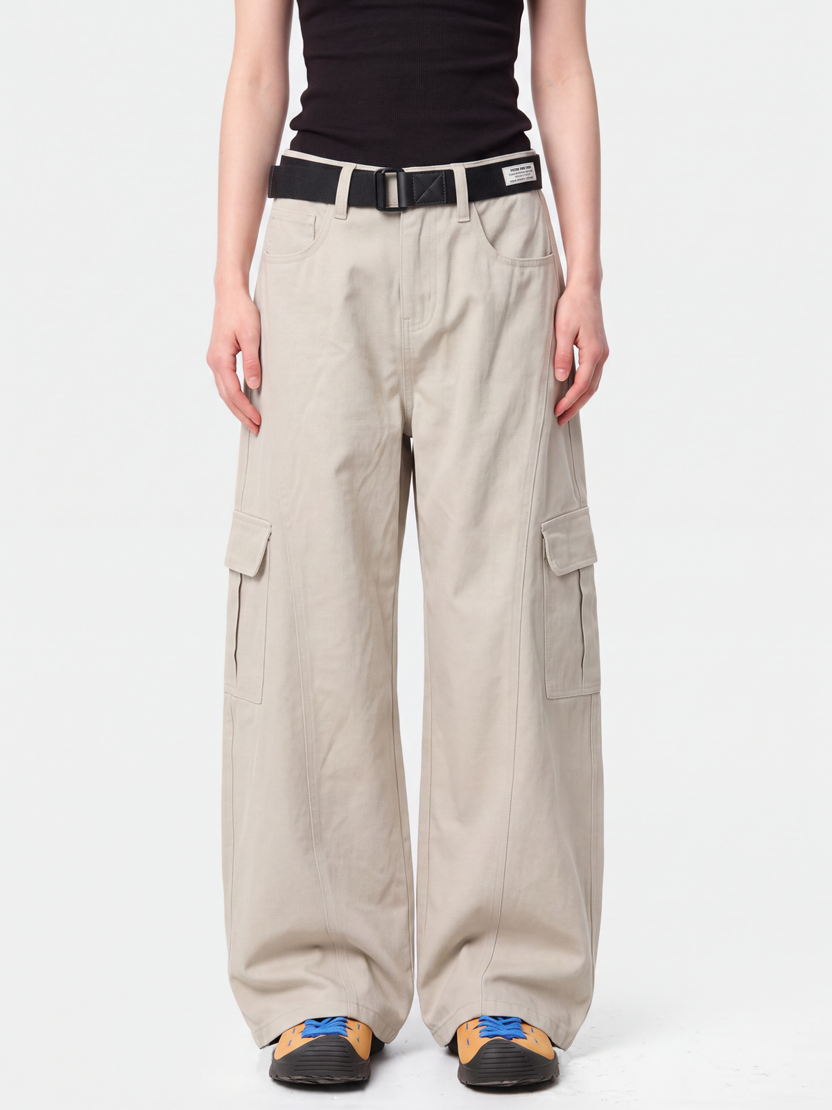 FrostTrail - Women's Large Pocket Curved-Leg Cargo Pants