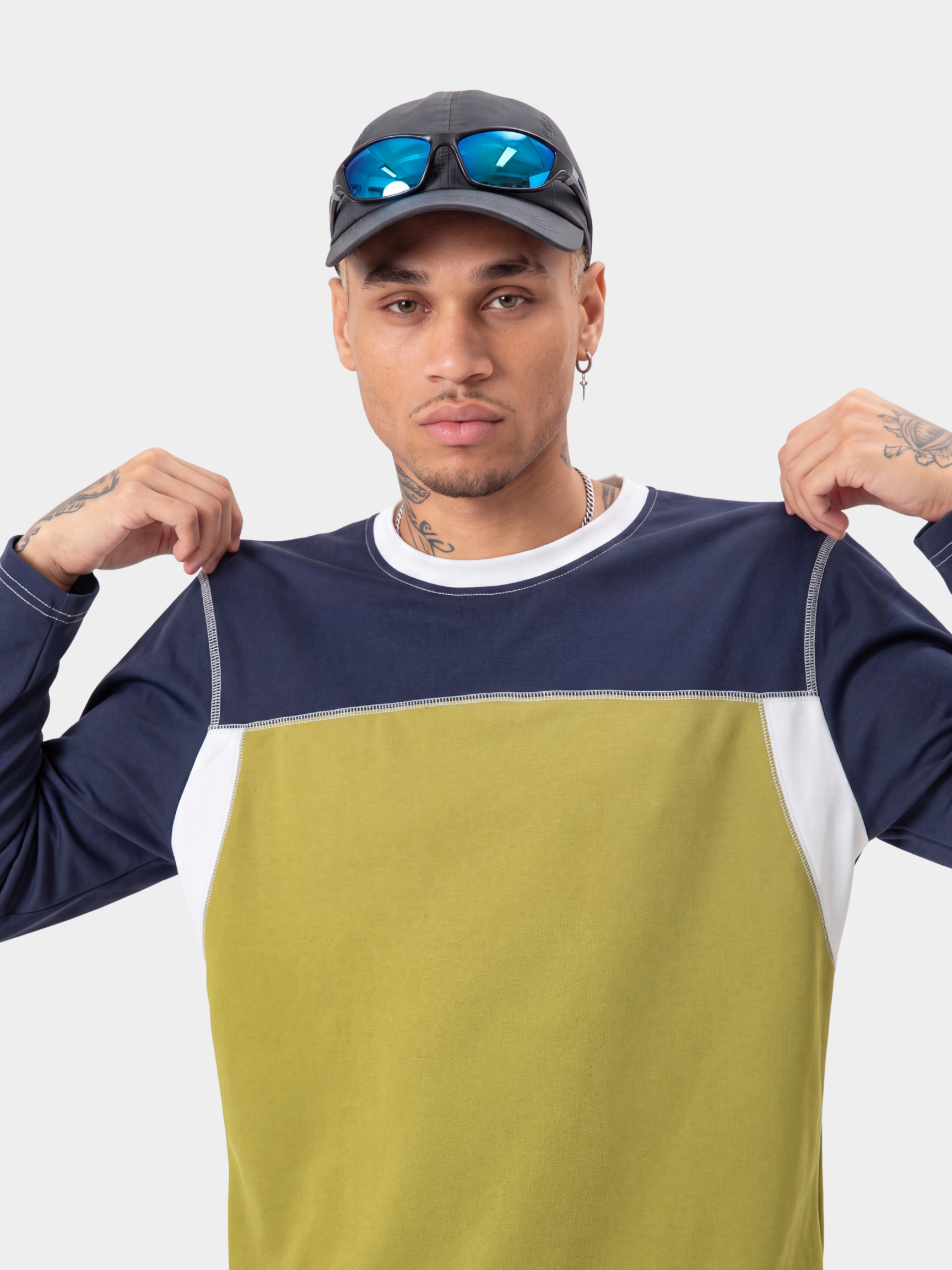 GoldDrift - Unisex Moisture-Wicking & Quick-Dry Long Sleeve T-Shirt