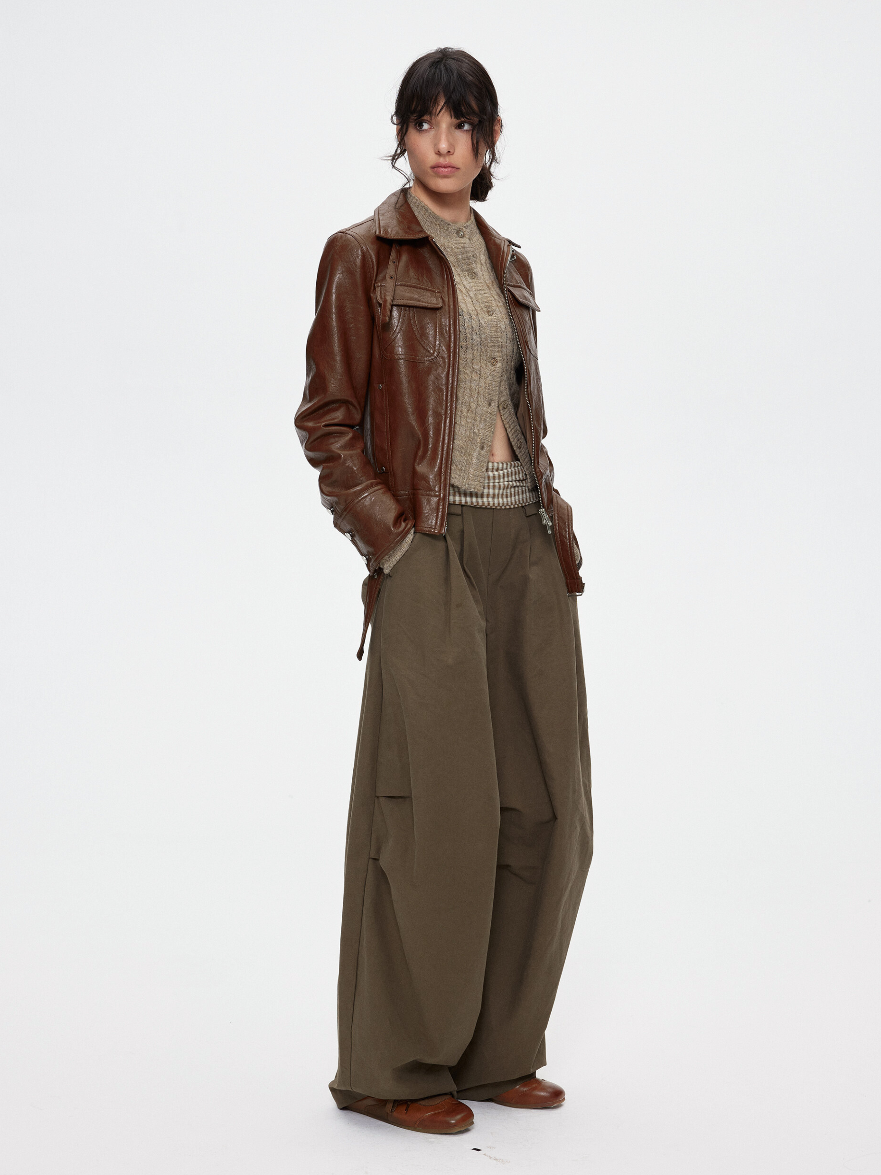 Terracast - Women's Pleated Panelled Waist Straight-Leg Pants