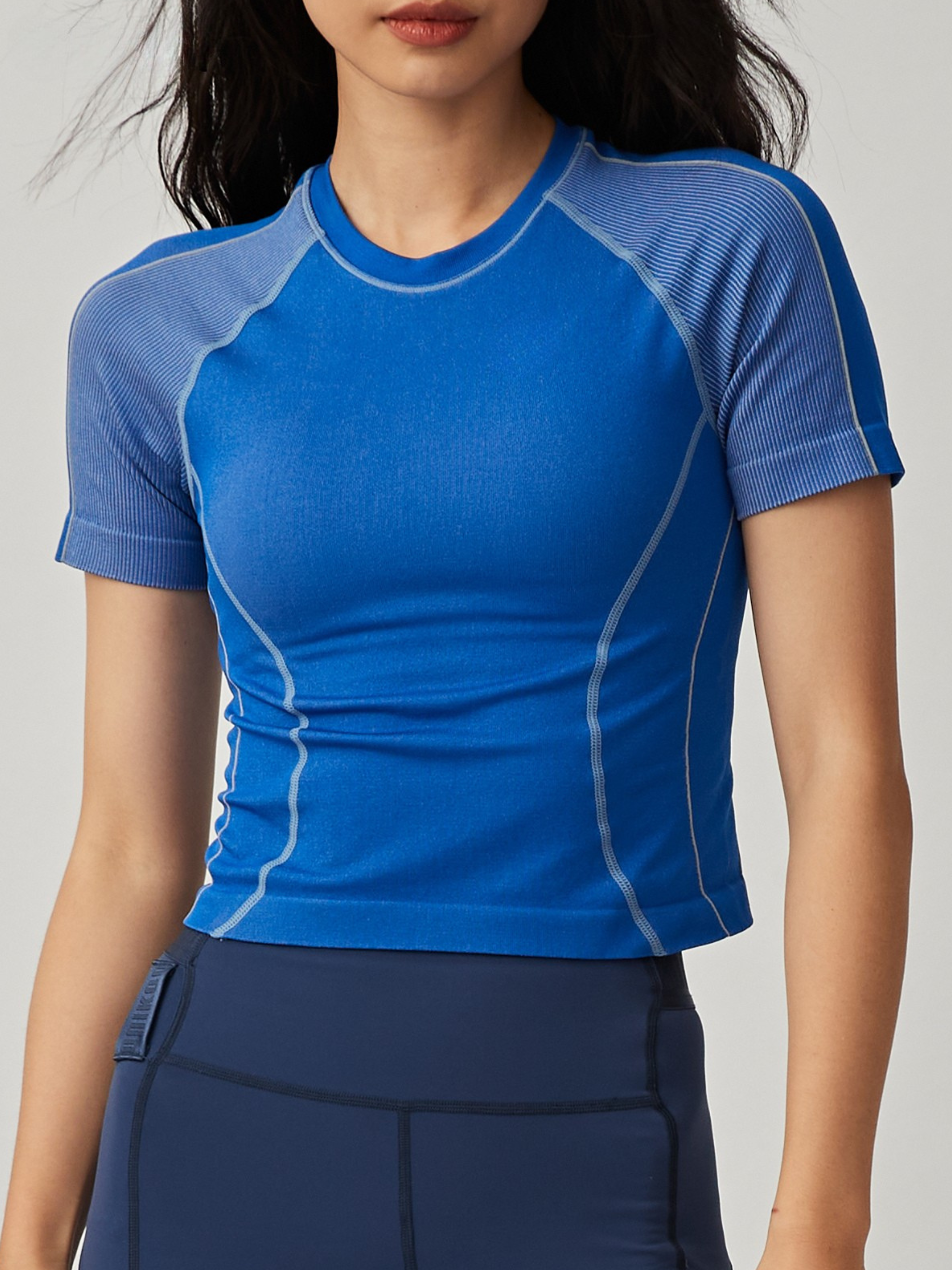 Boulder  - Women's Seamless Compression Short Sleeve Top