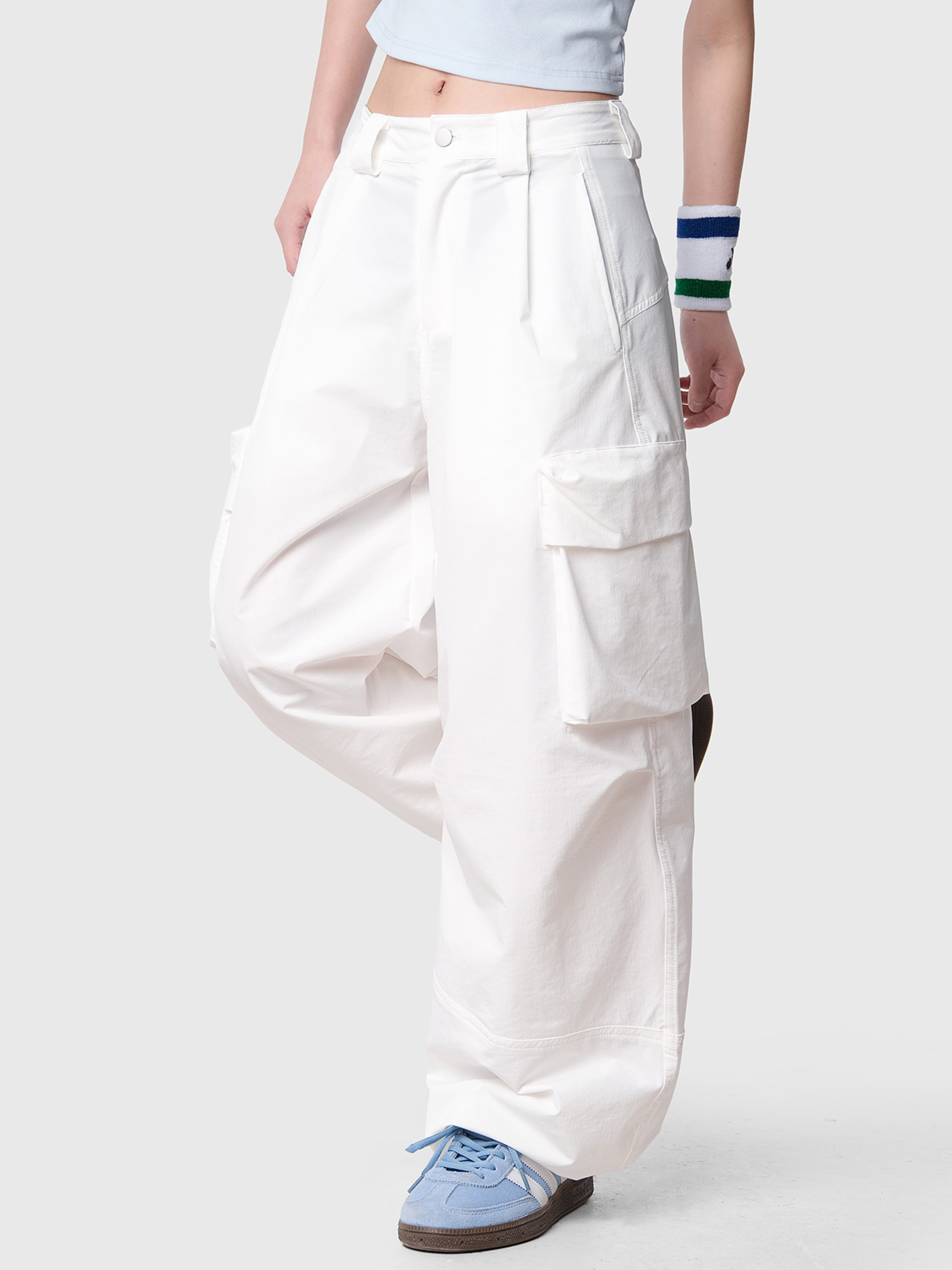 FrostTrail - Women's Large Pocket Utility Paratrooper Cargo Pants