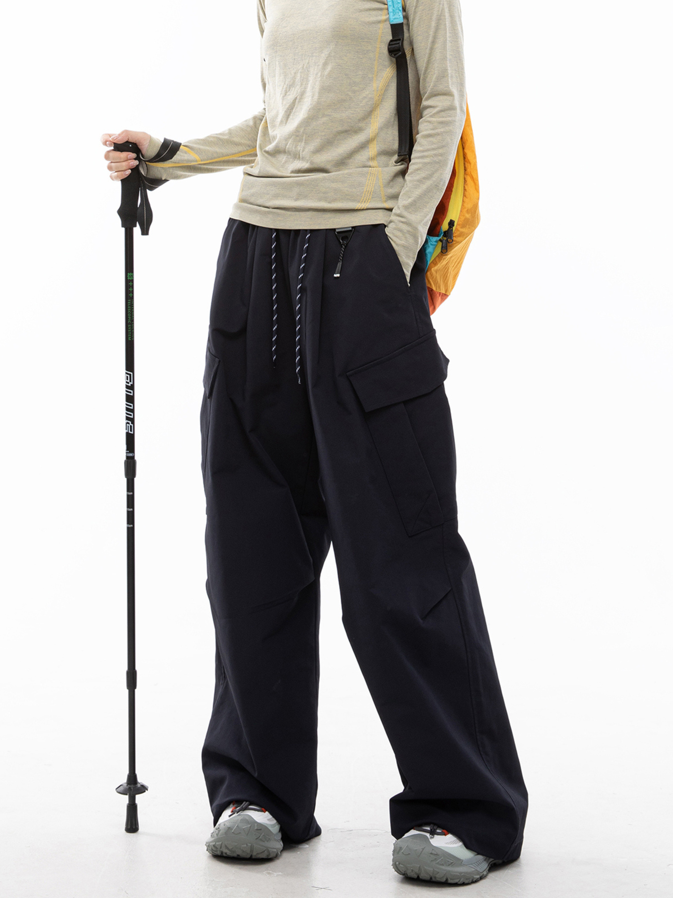 Cliffwalk - Women's Large Pockets Wide-Leg Straight Cargo Pants