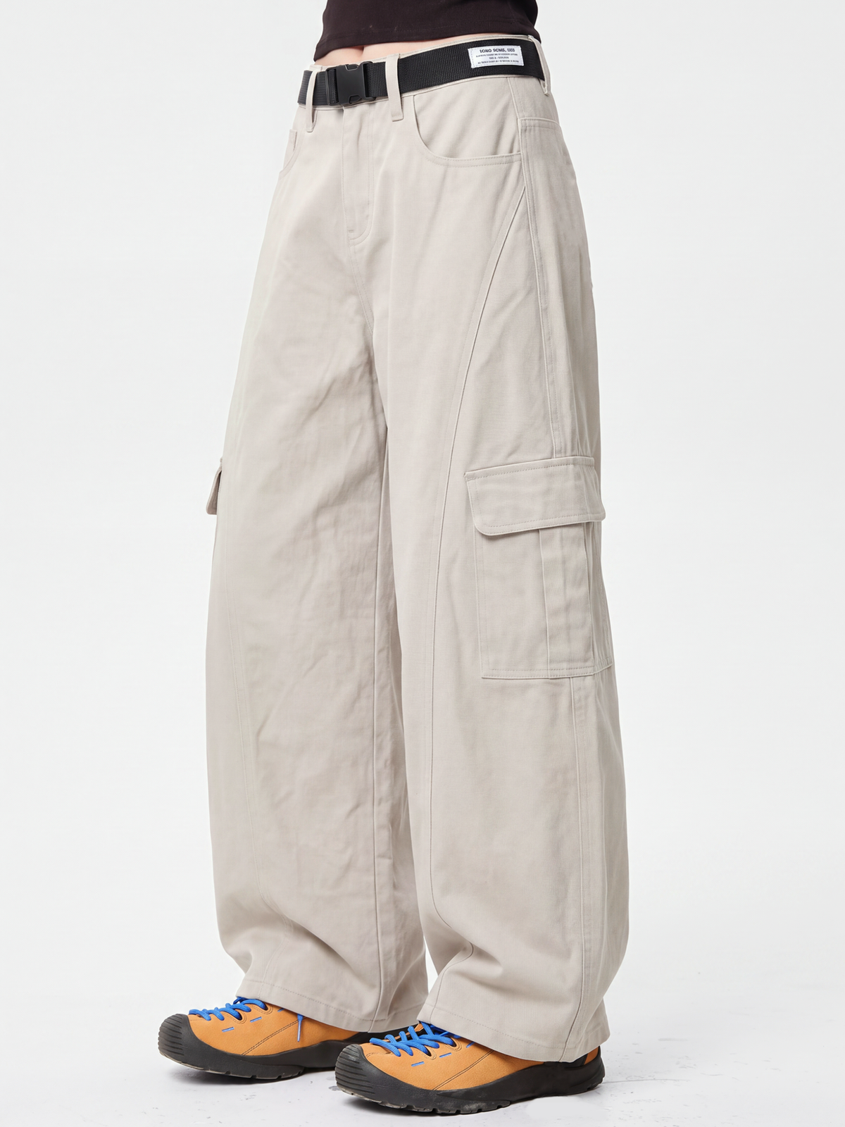 FrostTrail - Women's Large Pocket Curved-Leg Cargo Pants