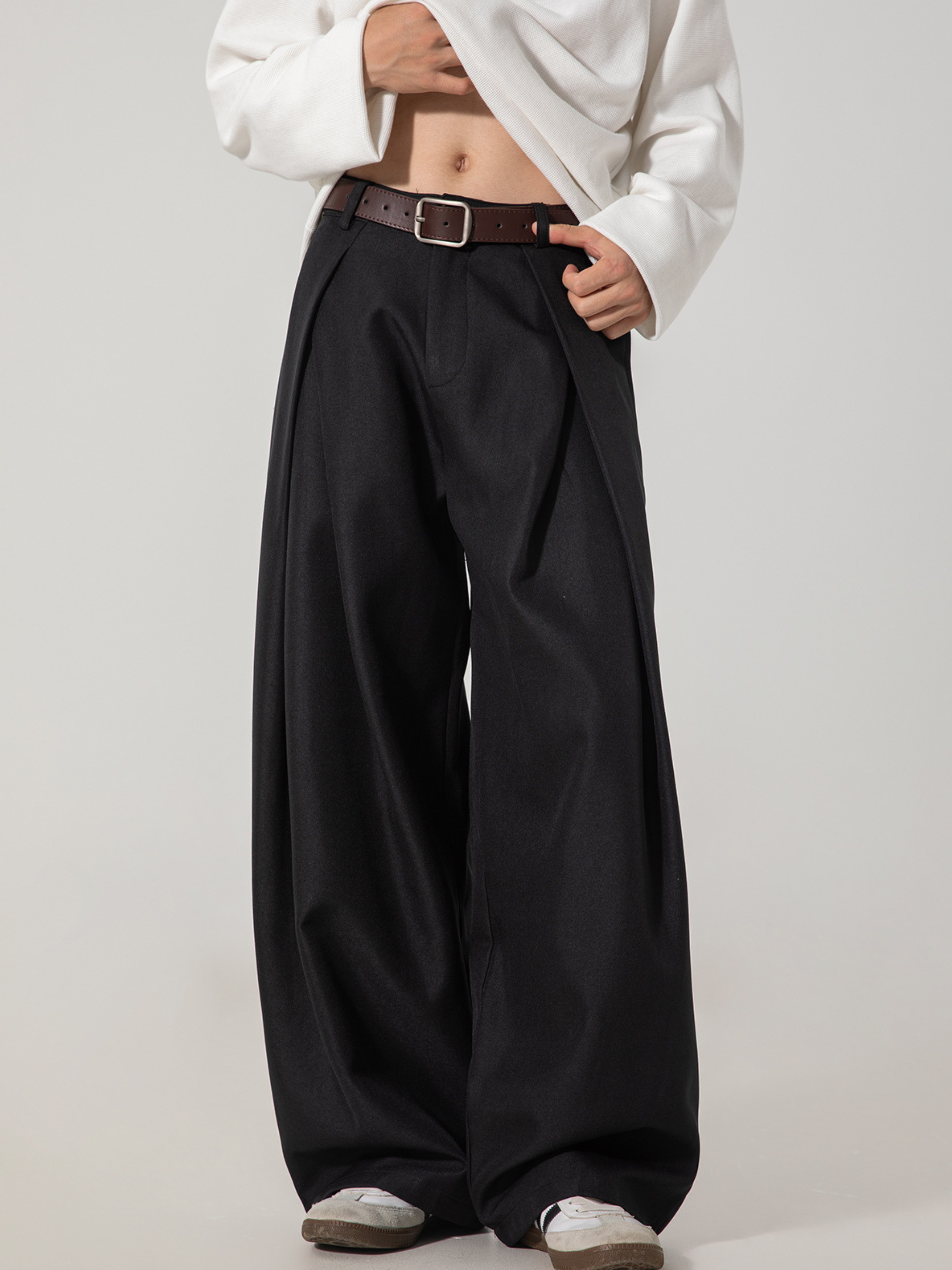 LightTent - Men's Cross-Pleated Drape Relaxed Fit Pants