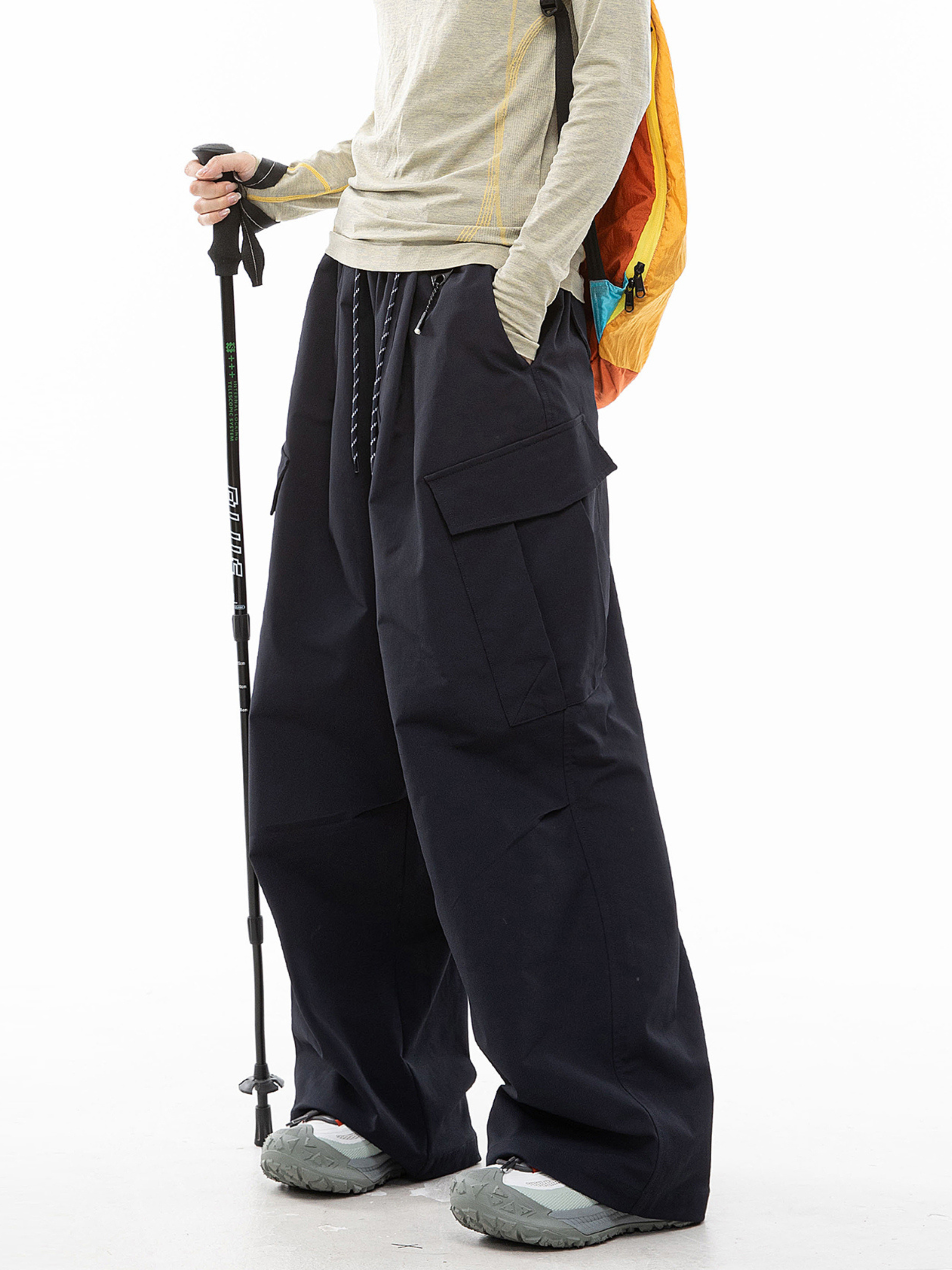 Cliffwalk - Women's Large Pockets Wide-Leg Straight Cargo Pants