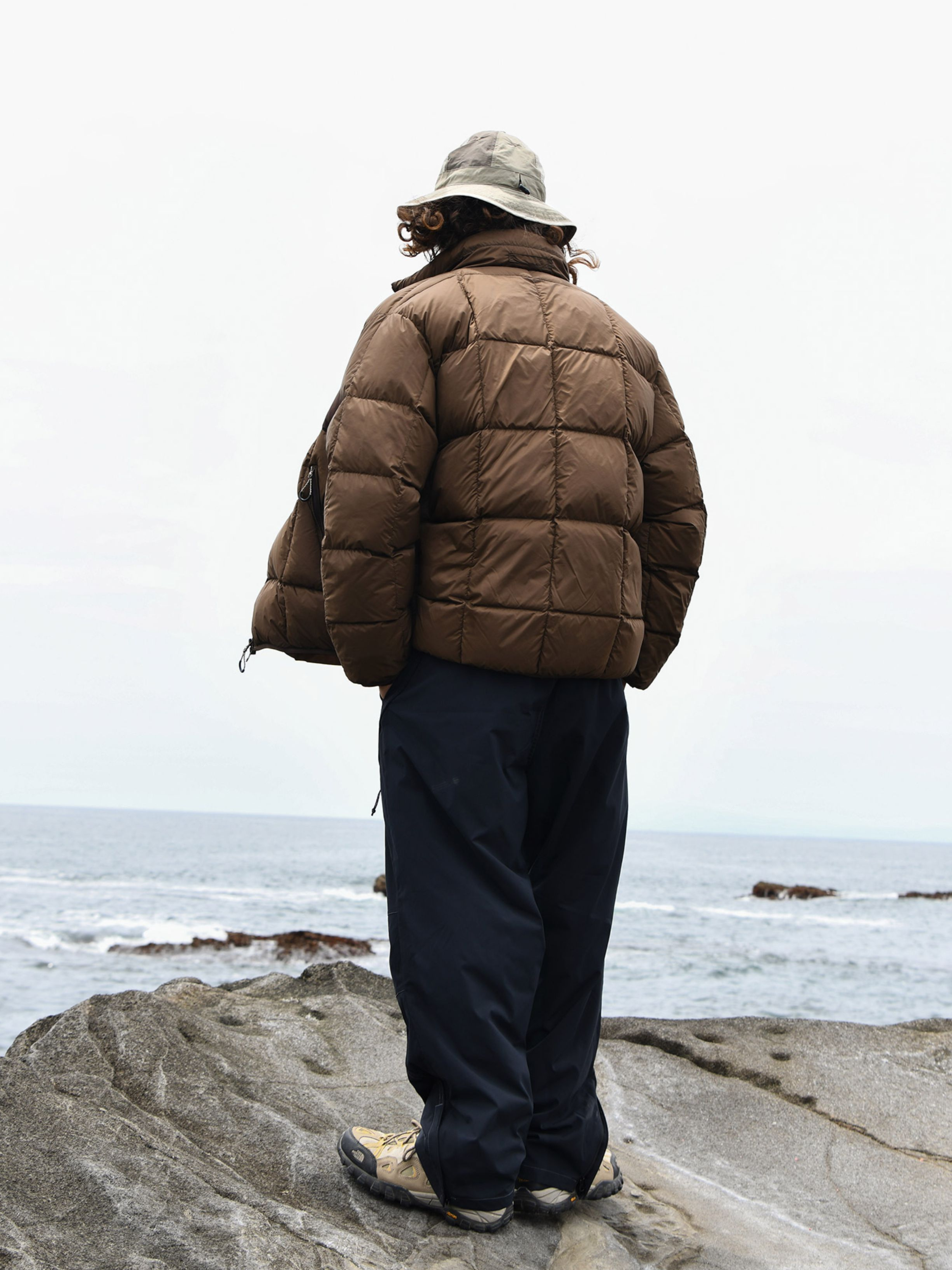 Wildthorn - Unisex 800FP 90% White Duck Down Tri-Proof Colorblock Jacket