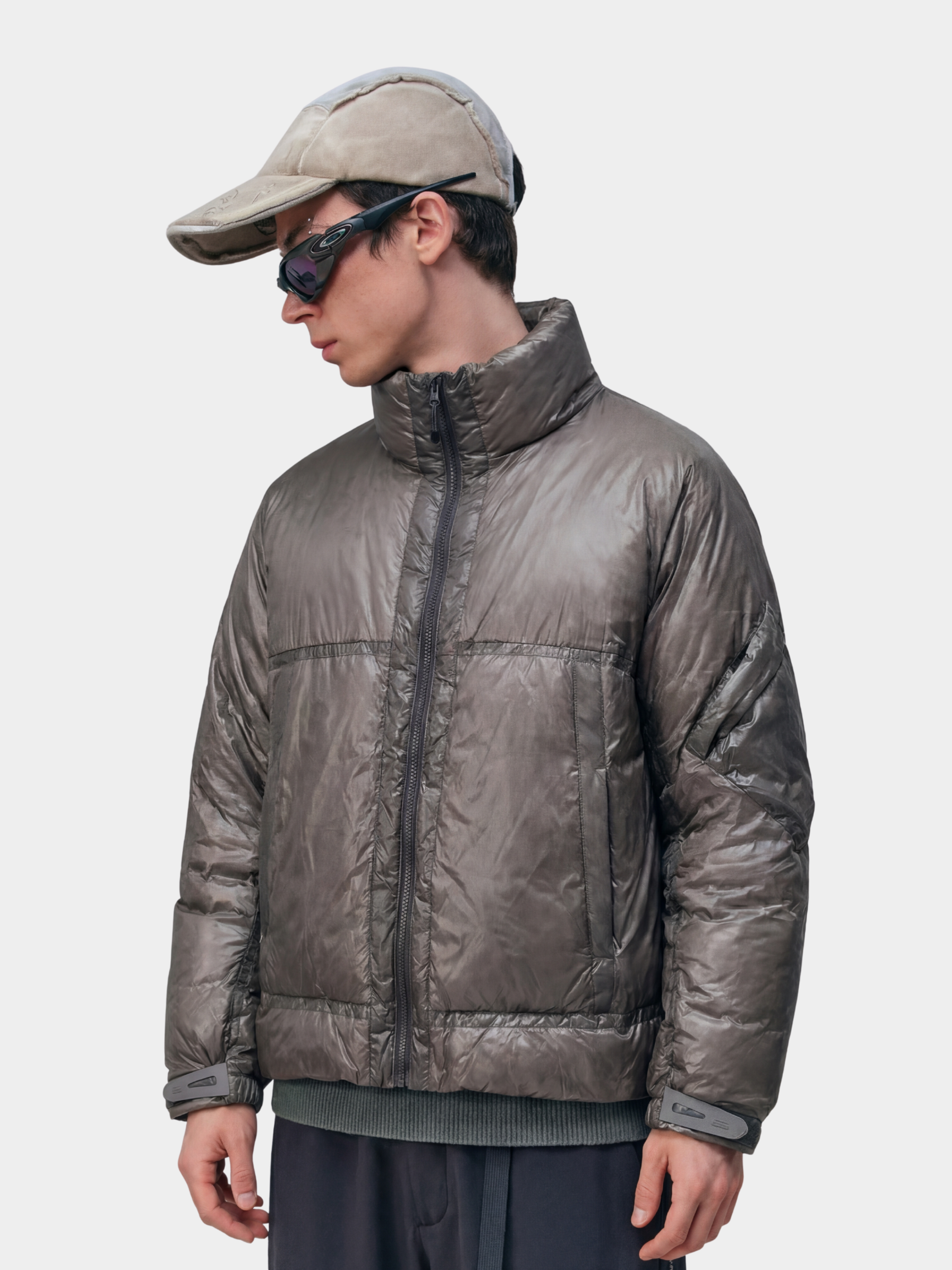 CougarTote - Functional Lightweight White Duck Down Jacket