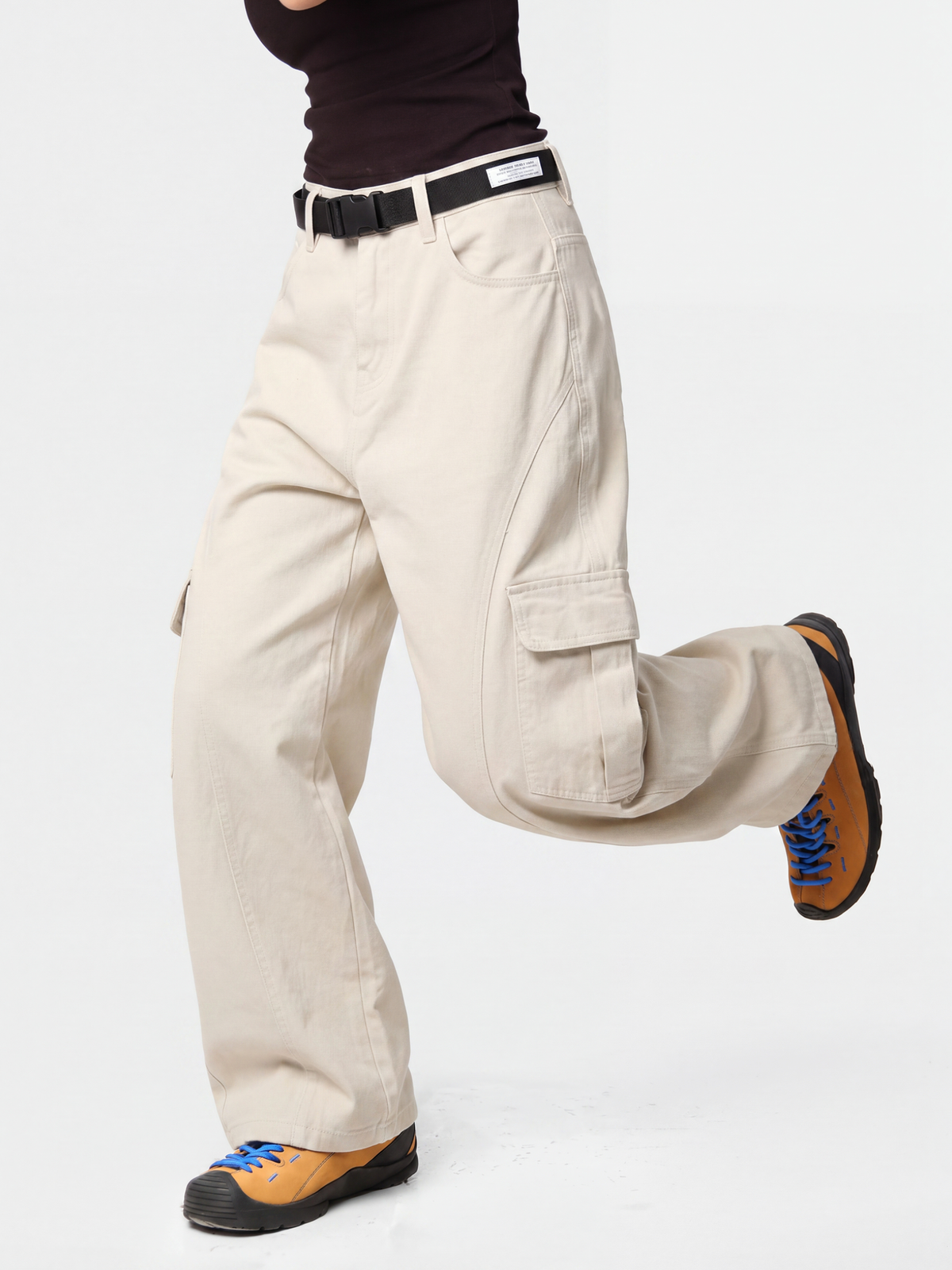 FrostTrail - Women's Large Pocket Curved-Leg Cargo Pants