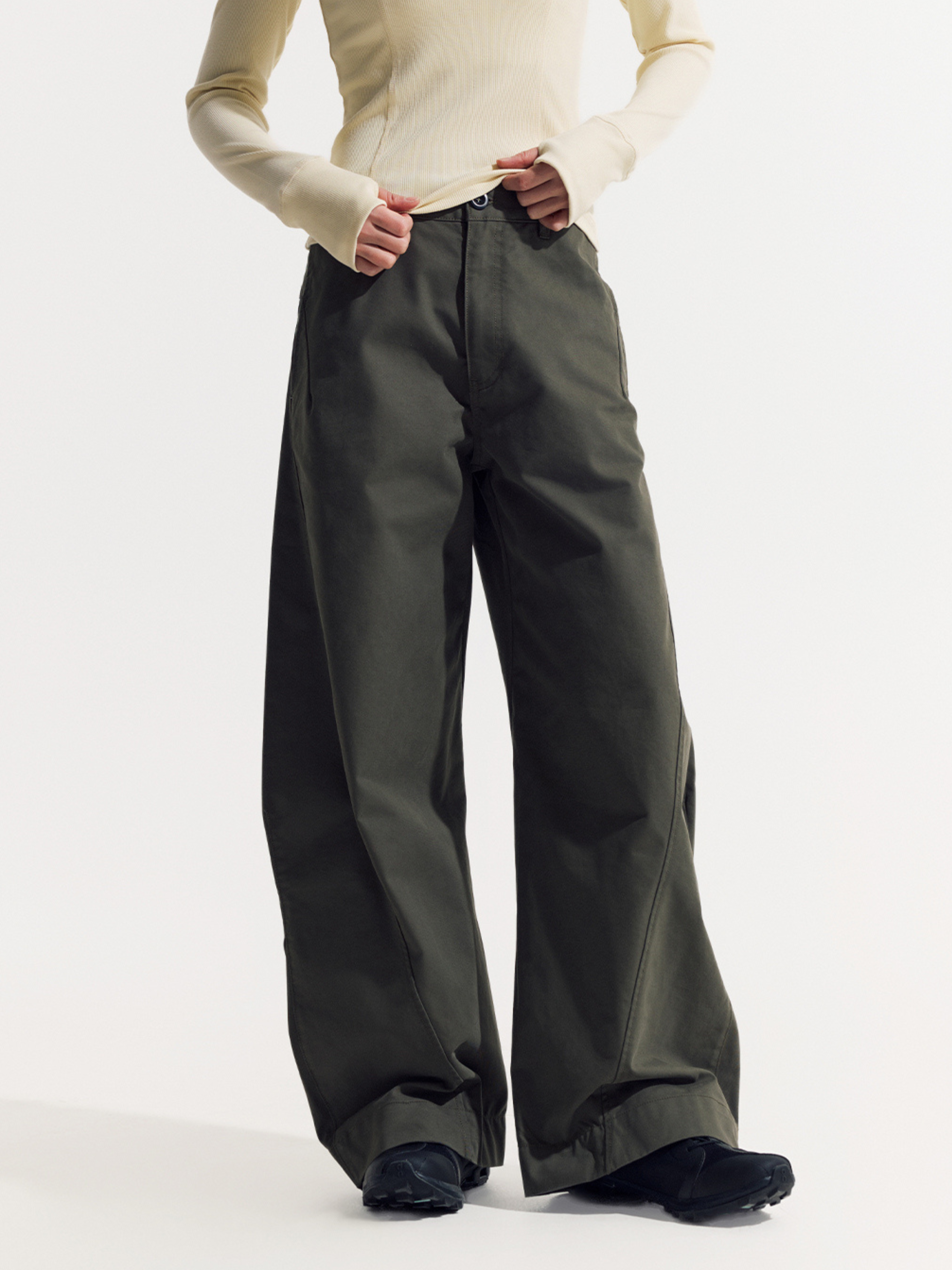 EagleView - Unisex Minimalist Wide-Cut Bamboo Wool Curved Pants