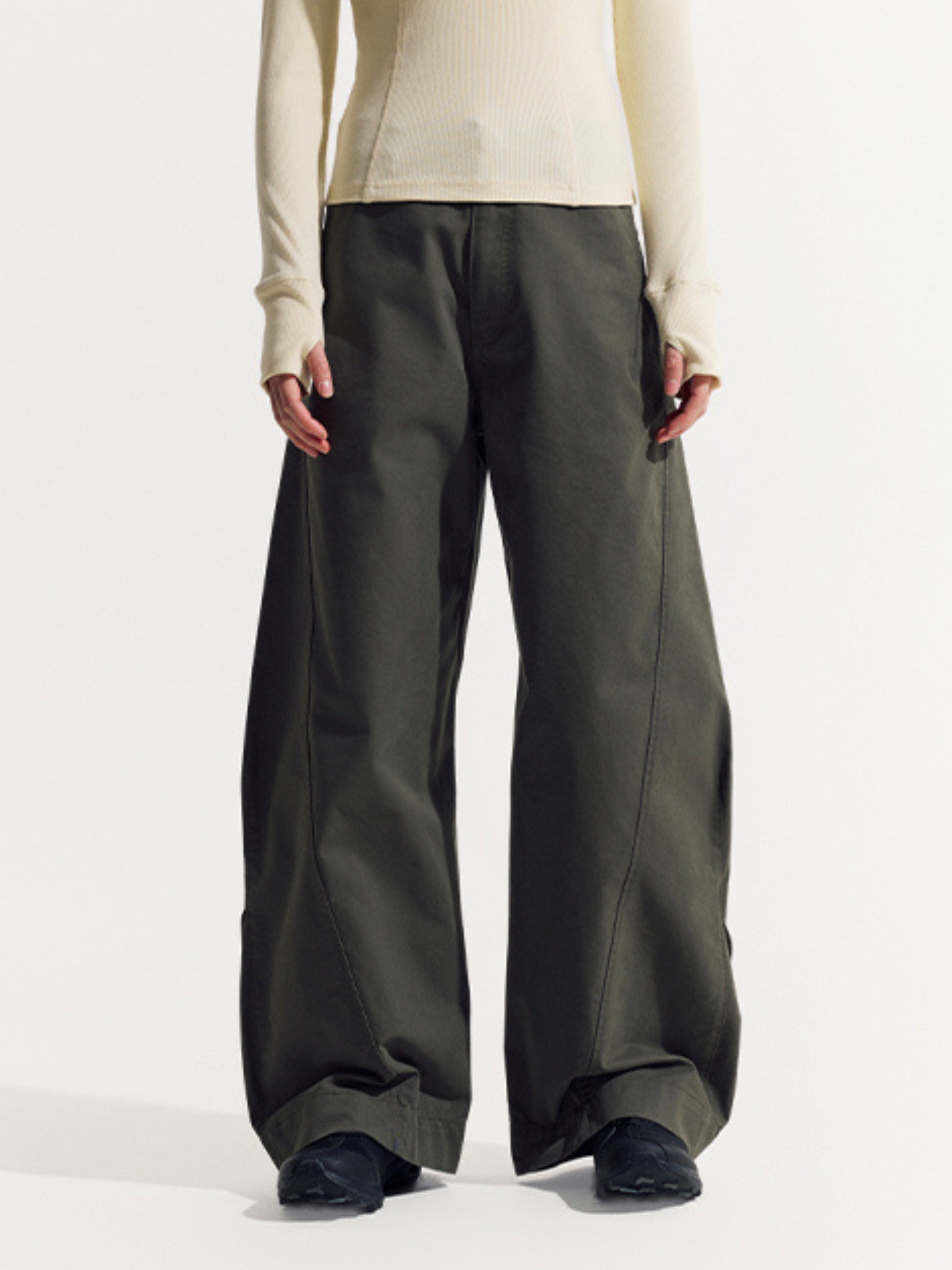 EagleView - Unisex Minimalist Wide-Cut Bamboo Wool Curved Pants