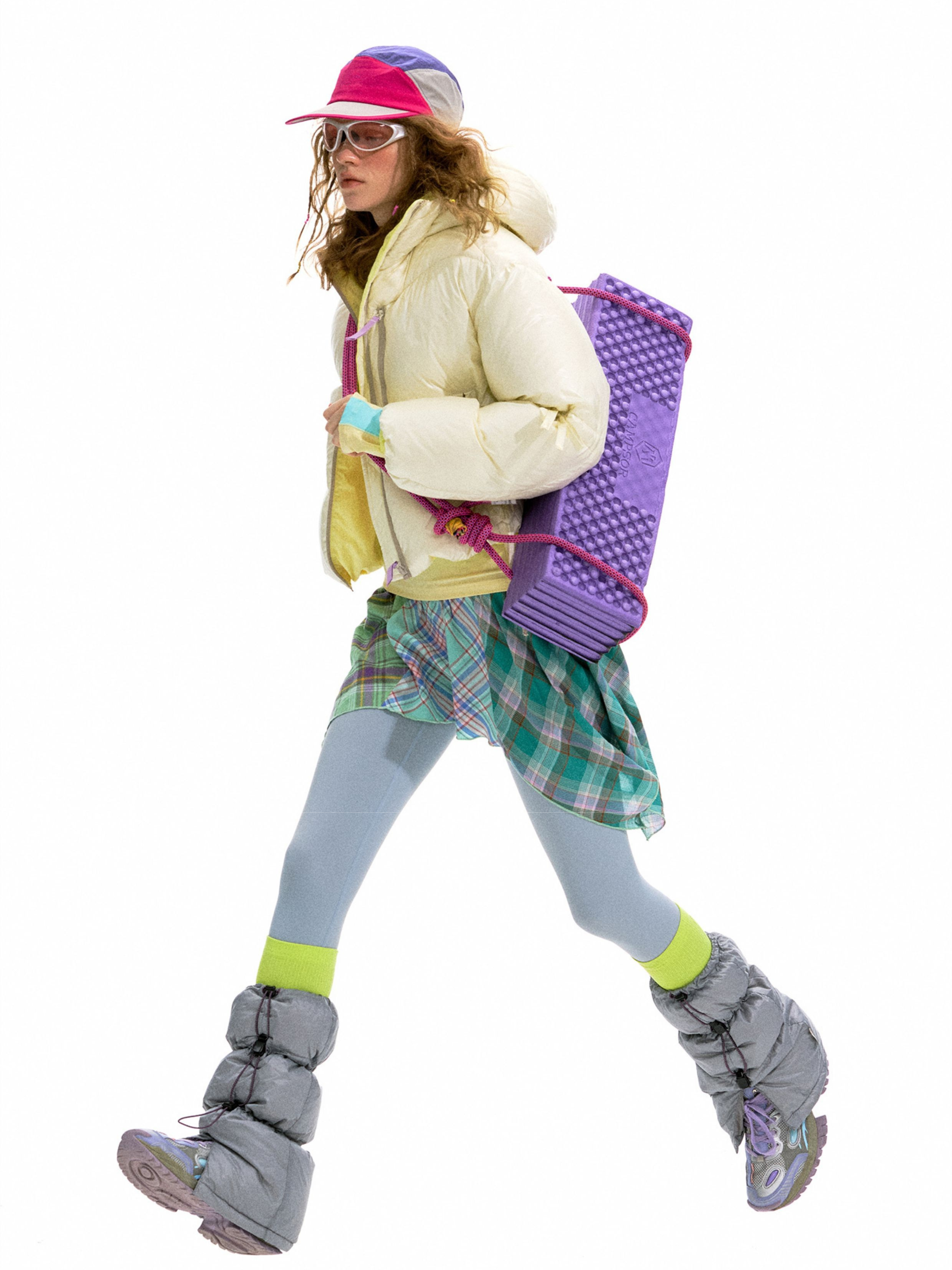 Ironfrost - Women's 90% White Duck Down Color-Blocked Short Puffer Jacket