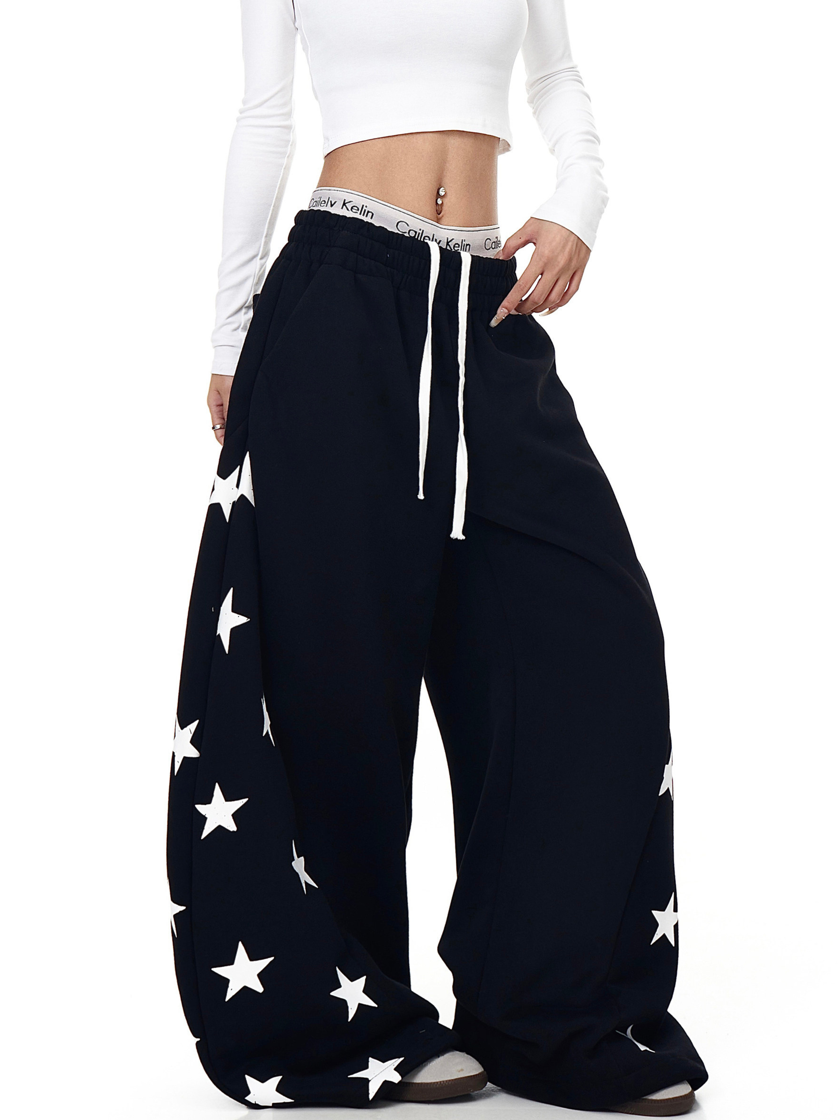 Thunderscorch - Women's Star Print Curved-Leg Sweatpants