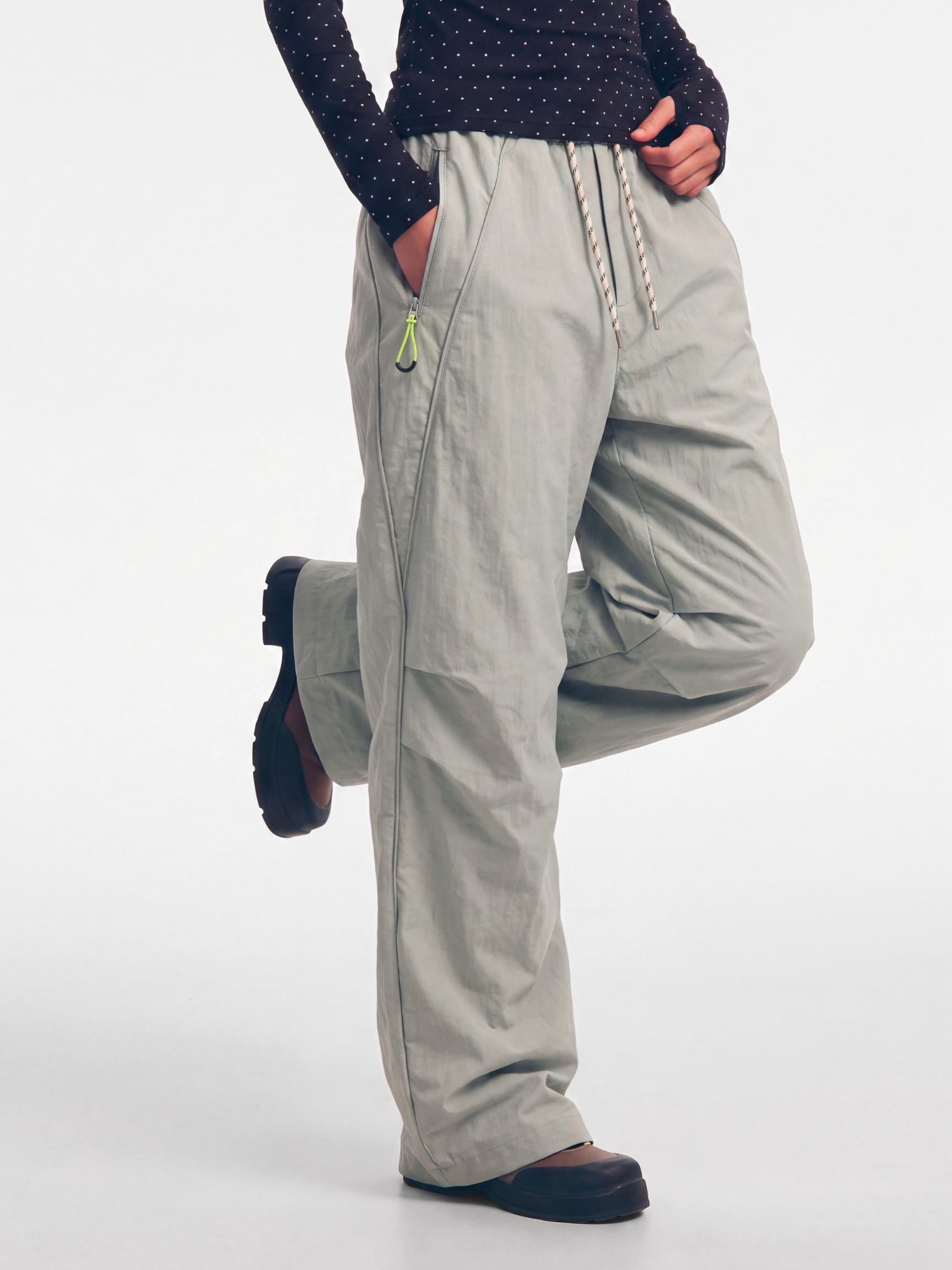 LiteSway - Women's Water-Repellent Quick-Dry Pleated Cargo Pants