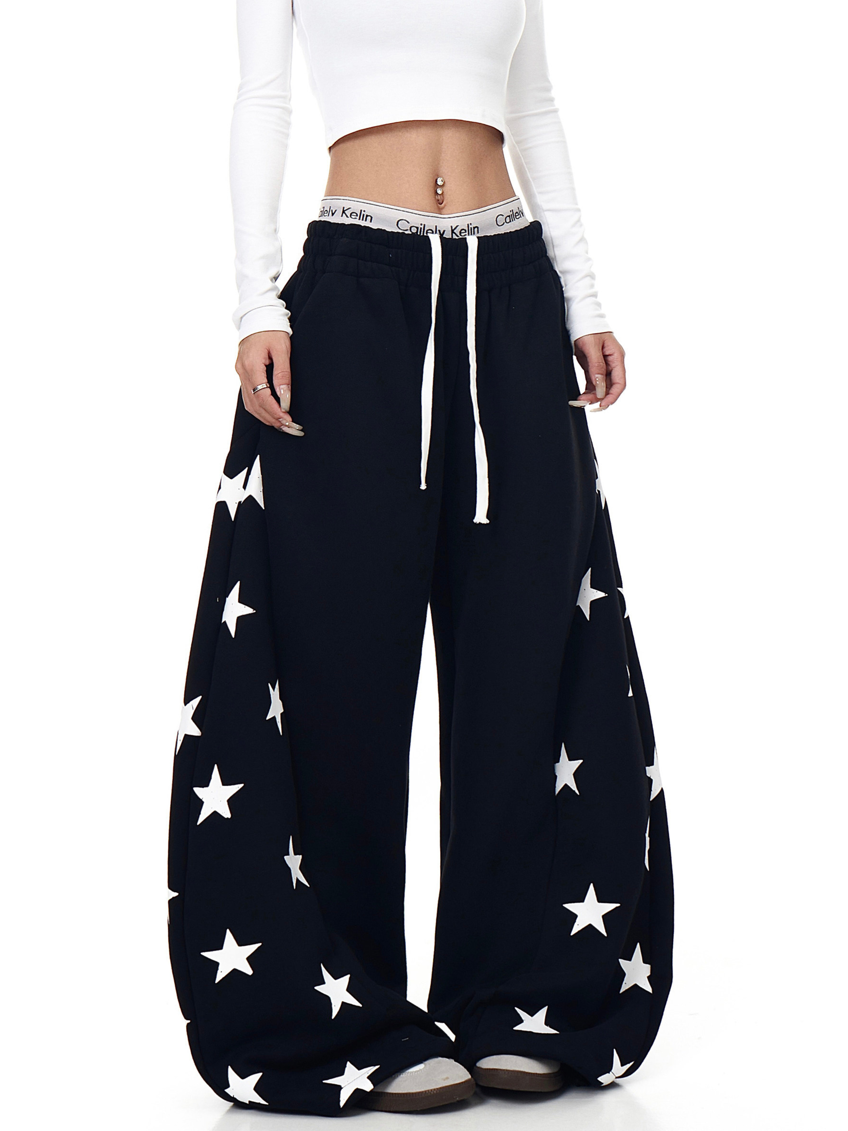 Thunderscorch - Women's Star Print Curved-Leg Sweatpants