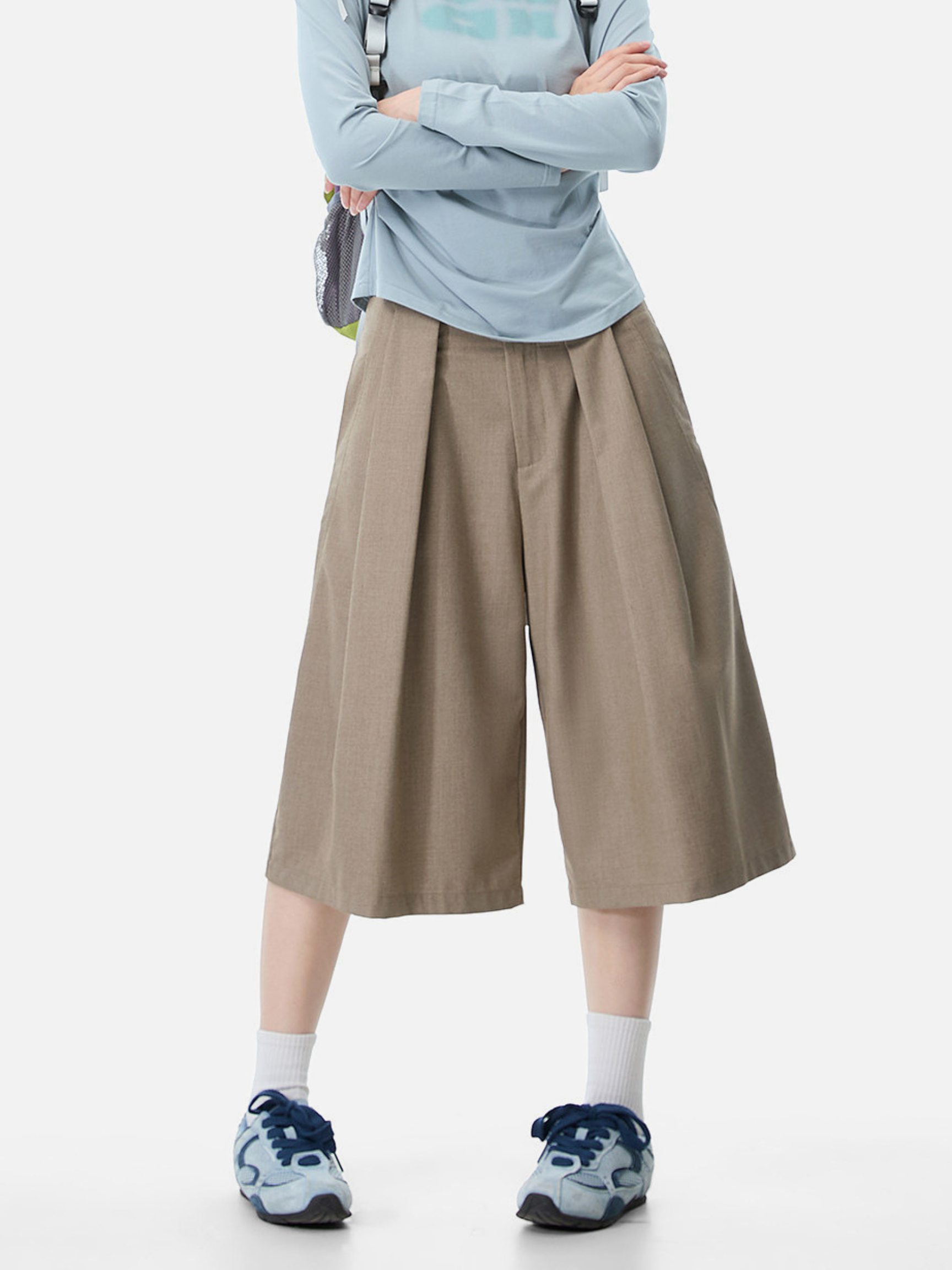 MoonRise - Women's Relaxed Pleated Tailored Shorts