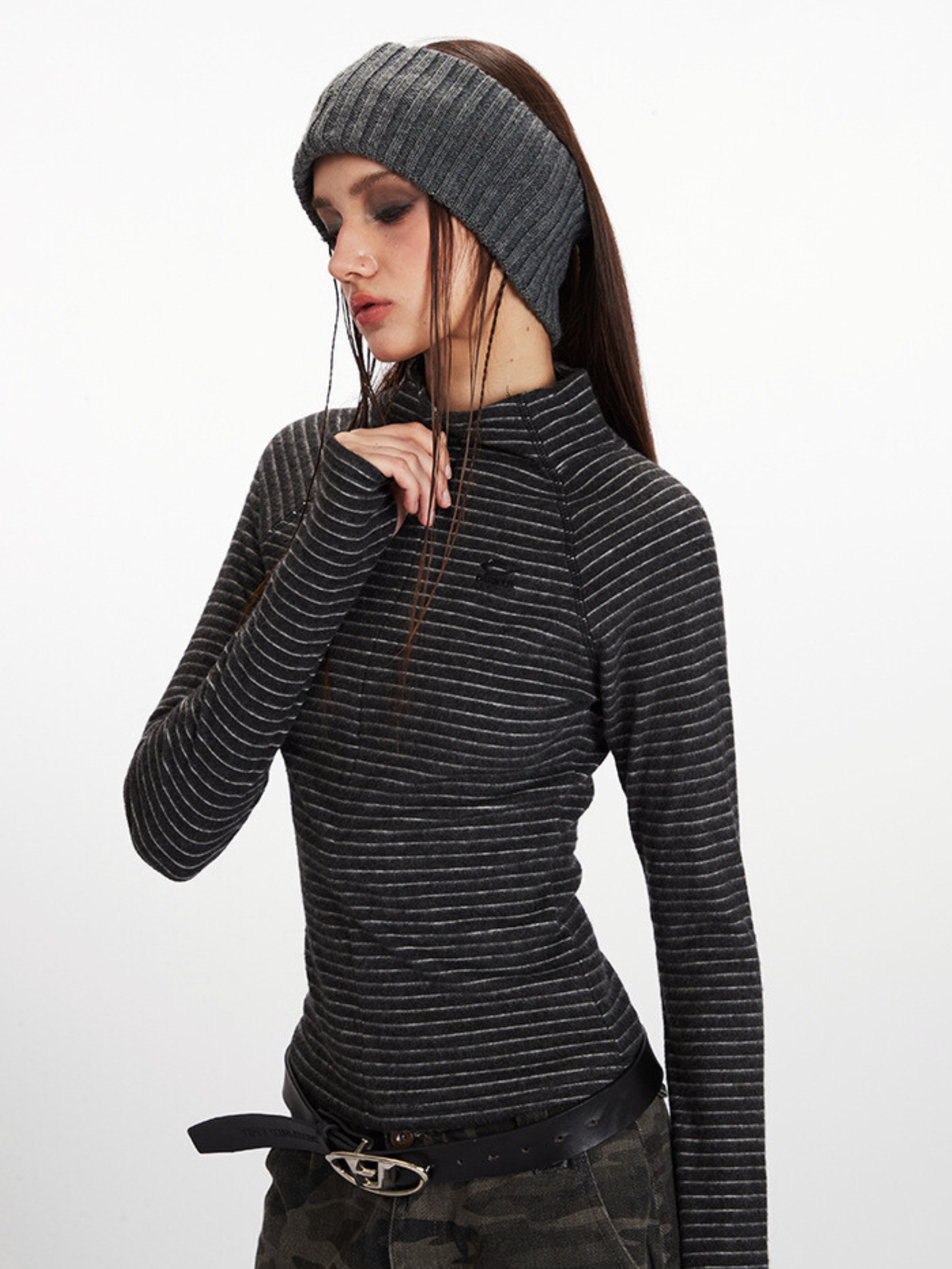 Cavebend - Women's Striped Stand-Collar Slim-Fit Long-Sleeve