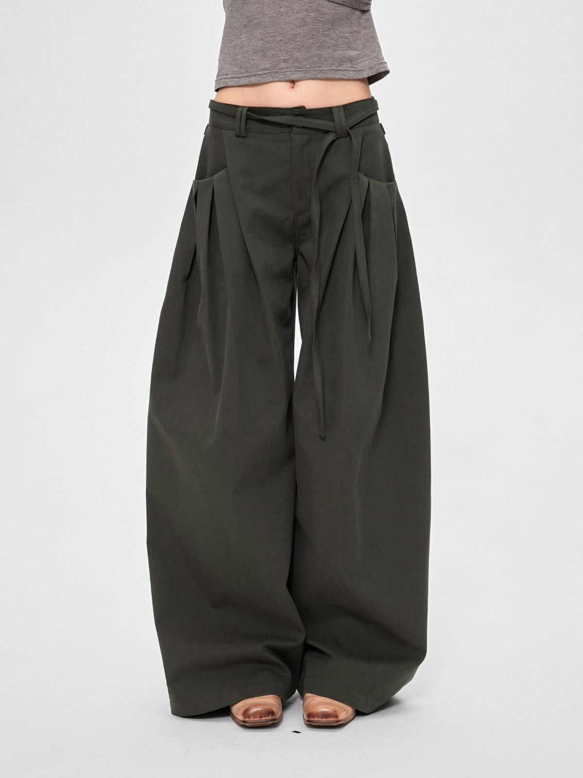 Fieldcast - Women's Drawstring Waist Pleated Pocket Straight-Leg Pants