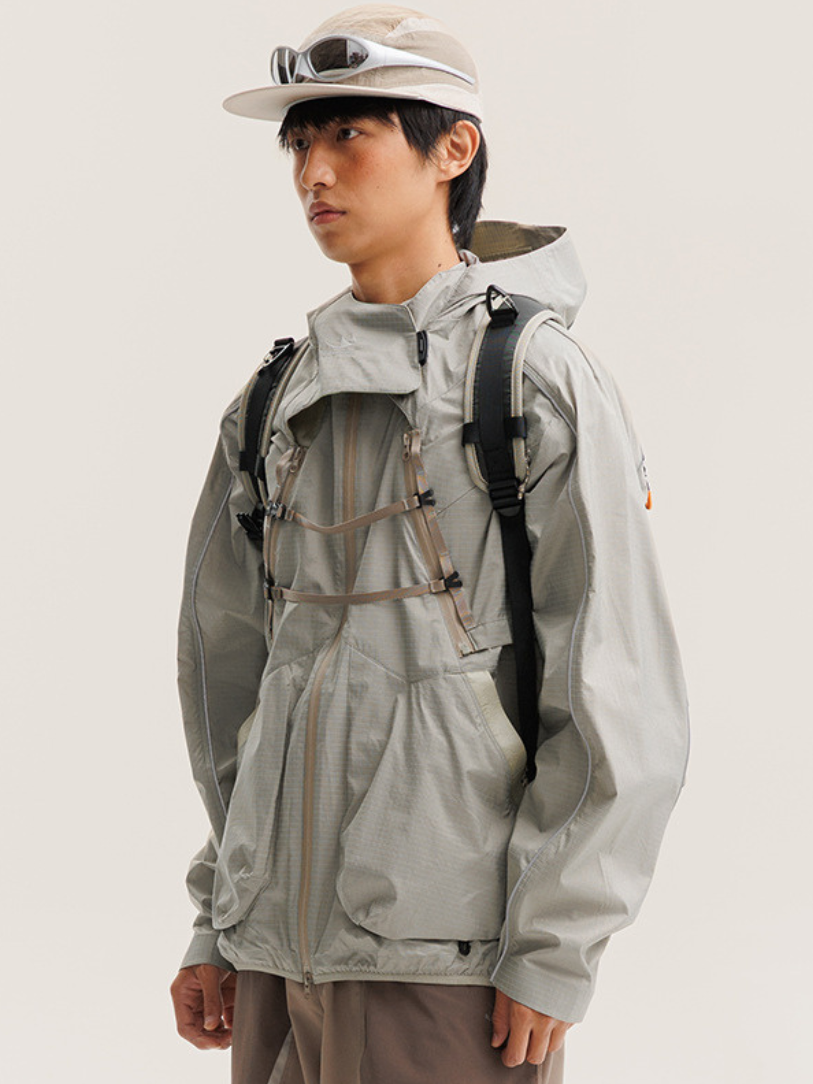 GT ONE - Unisex Water-Repellent Detachable Shell Jacket