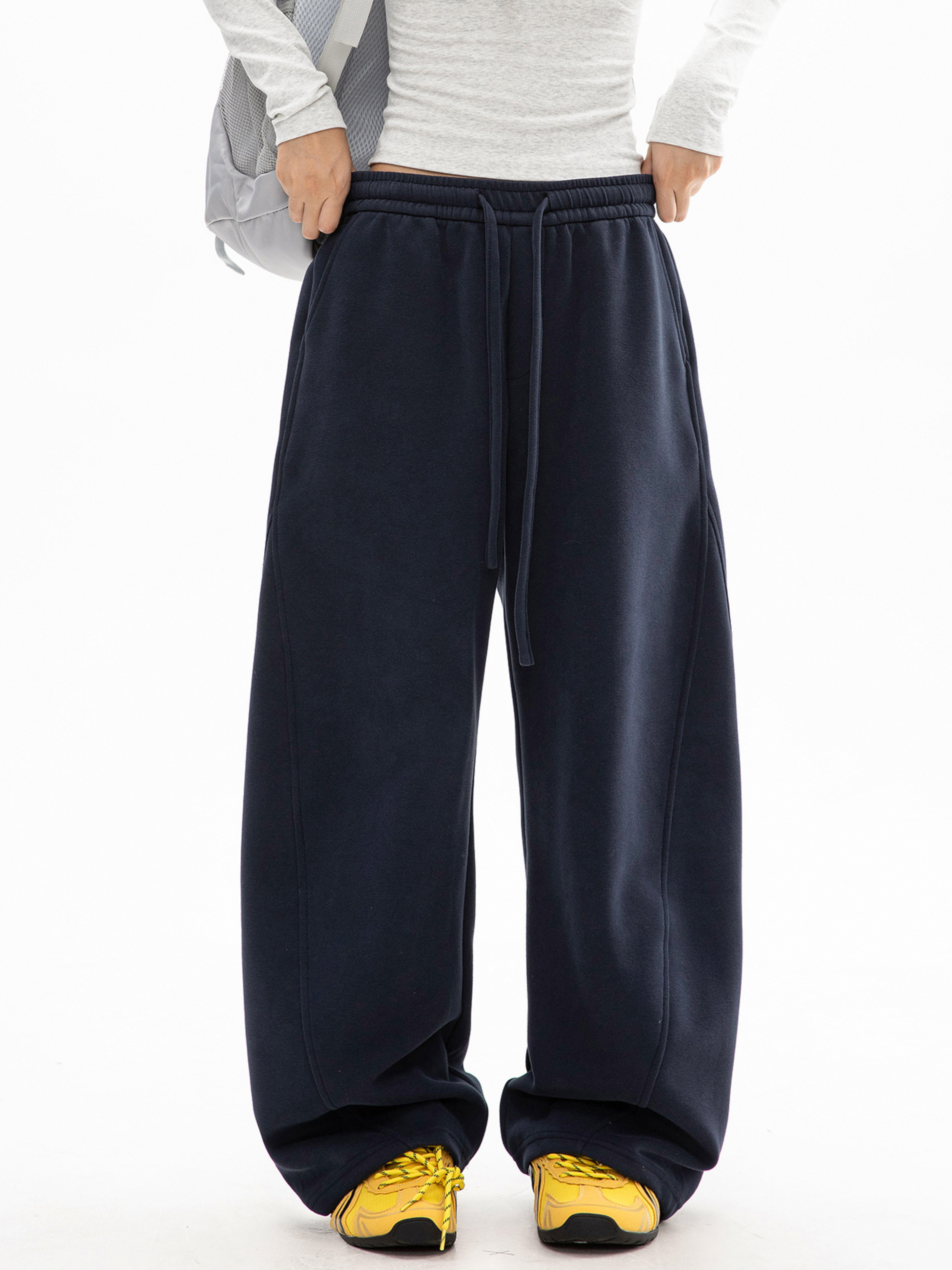 FrostDeck - Unisex Curved Seam Straight-Leg Wide Sweatpants