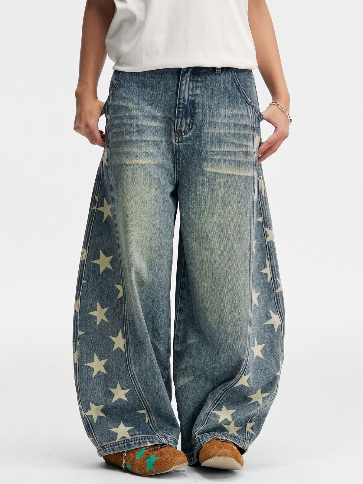 Lavacrack - Unisex Star-Print Curved-Leg Denim Jeans