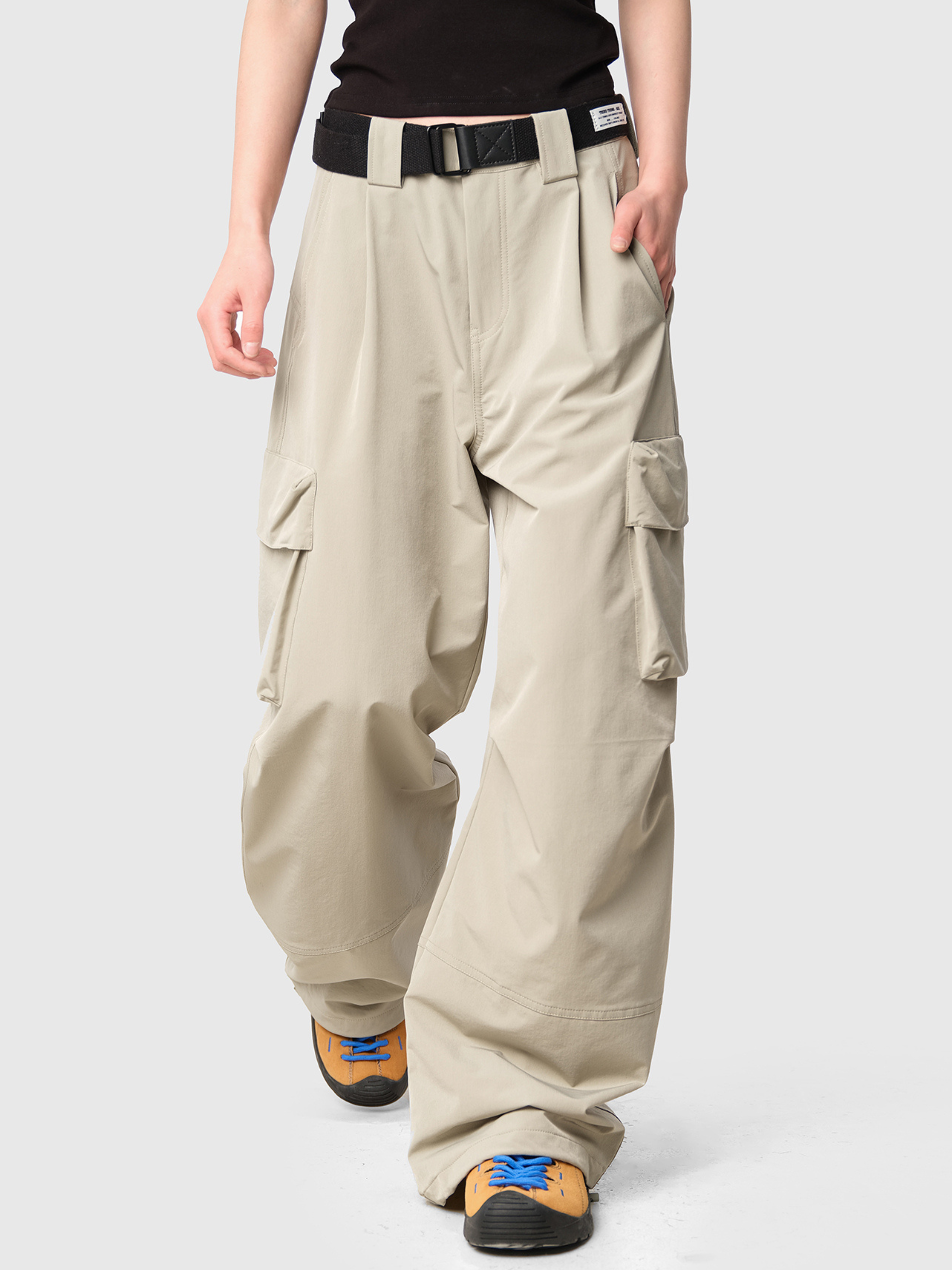 FrostTrail - Women's Large Pocket Utility Paratrooper Cargo Pants