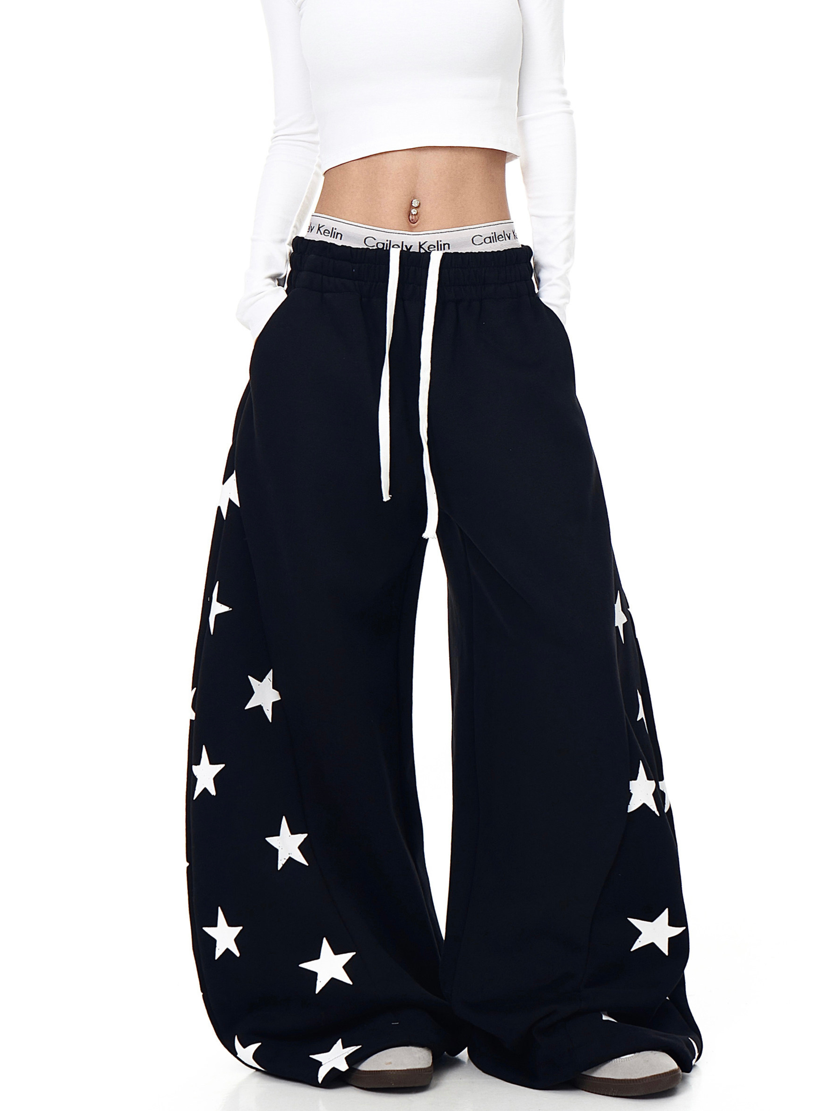 Thunderscorch - Women's Star Print Curved-Leg Sweatpants