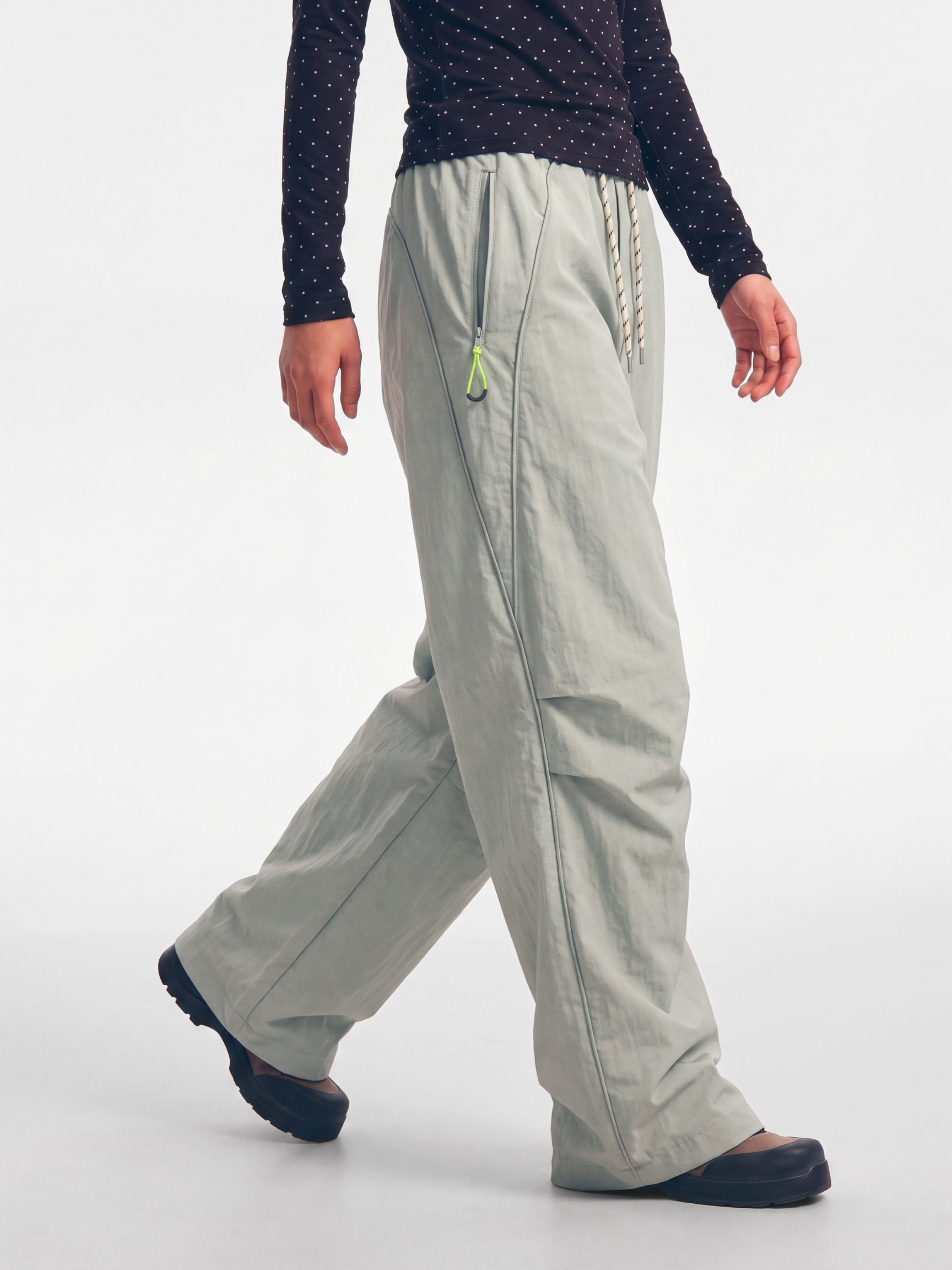 LiteSway - Women's Water-Repellent Quick-Dry Pleated Cargo Pants