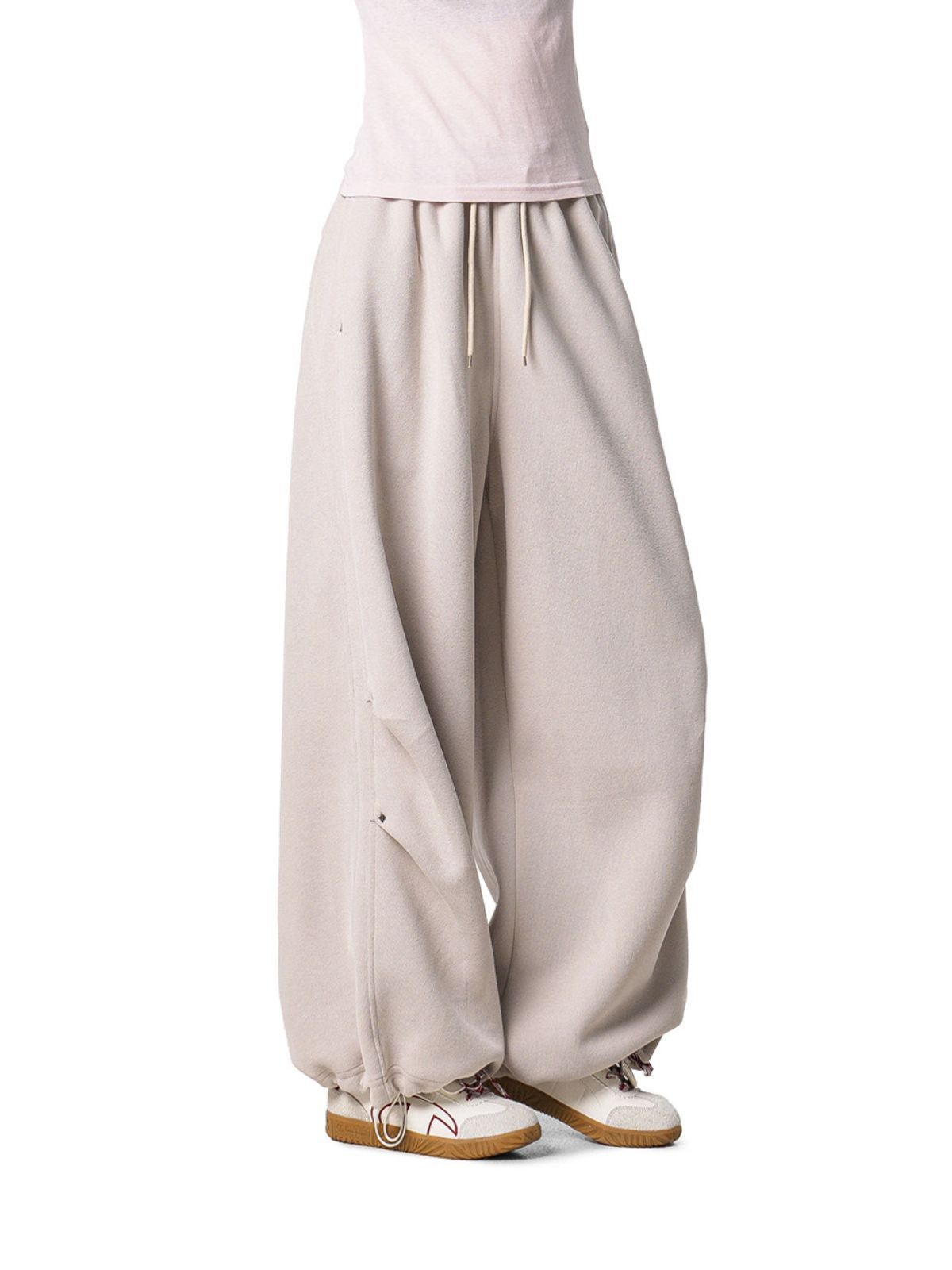 Reachpeak - Unisex Rivet-Detail Pleated Draped Paratrooper Sweatpants