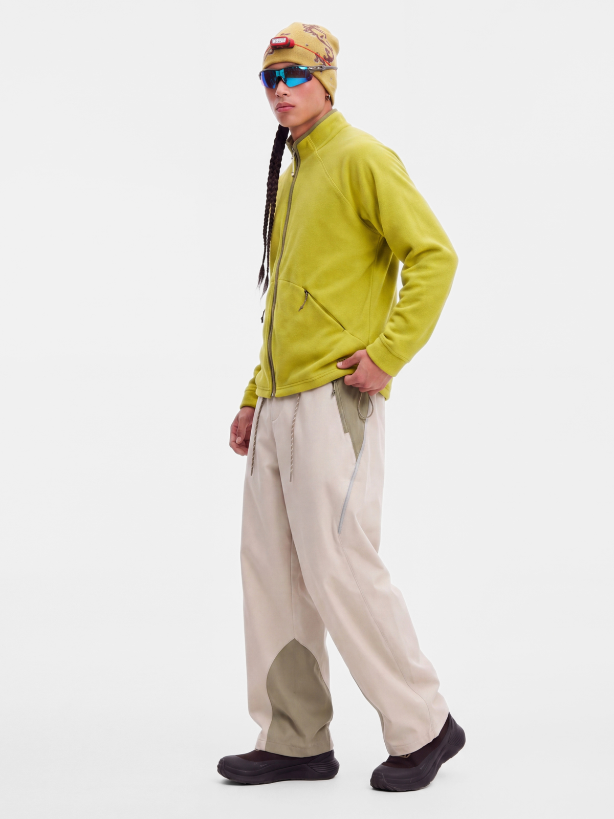 ThreadTrail - Wind-Resistant Wrinkle-Resistant Thermal Jacket