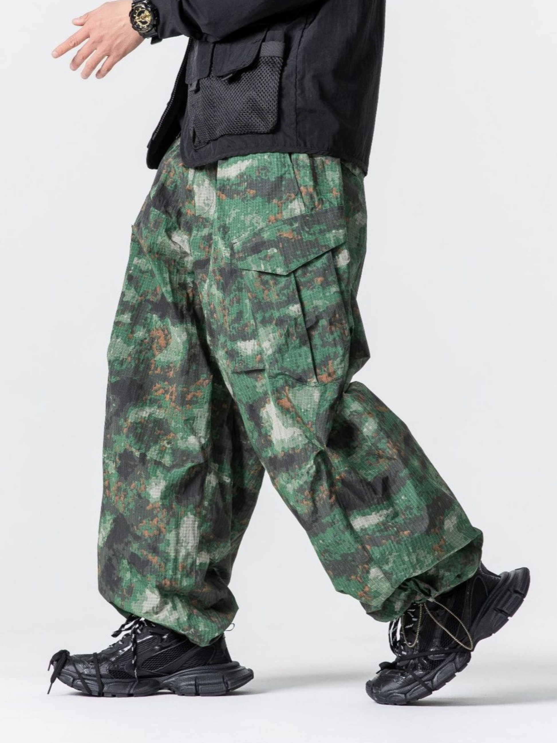 EagleMode - Unisex Ultra-Loose Tech Camo Paratrooper Pants GONGGAR SPORTS