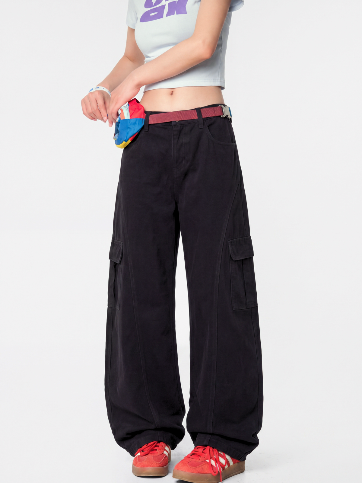 FrostTrail - Women's Large Pocket Curved-Leg Cargo Pants