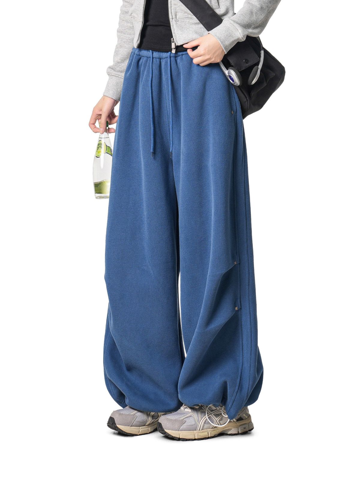 Reachpeak - Unisex Rivet-Detail Pleated Draped Paratrooper Sweatpants