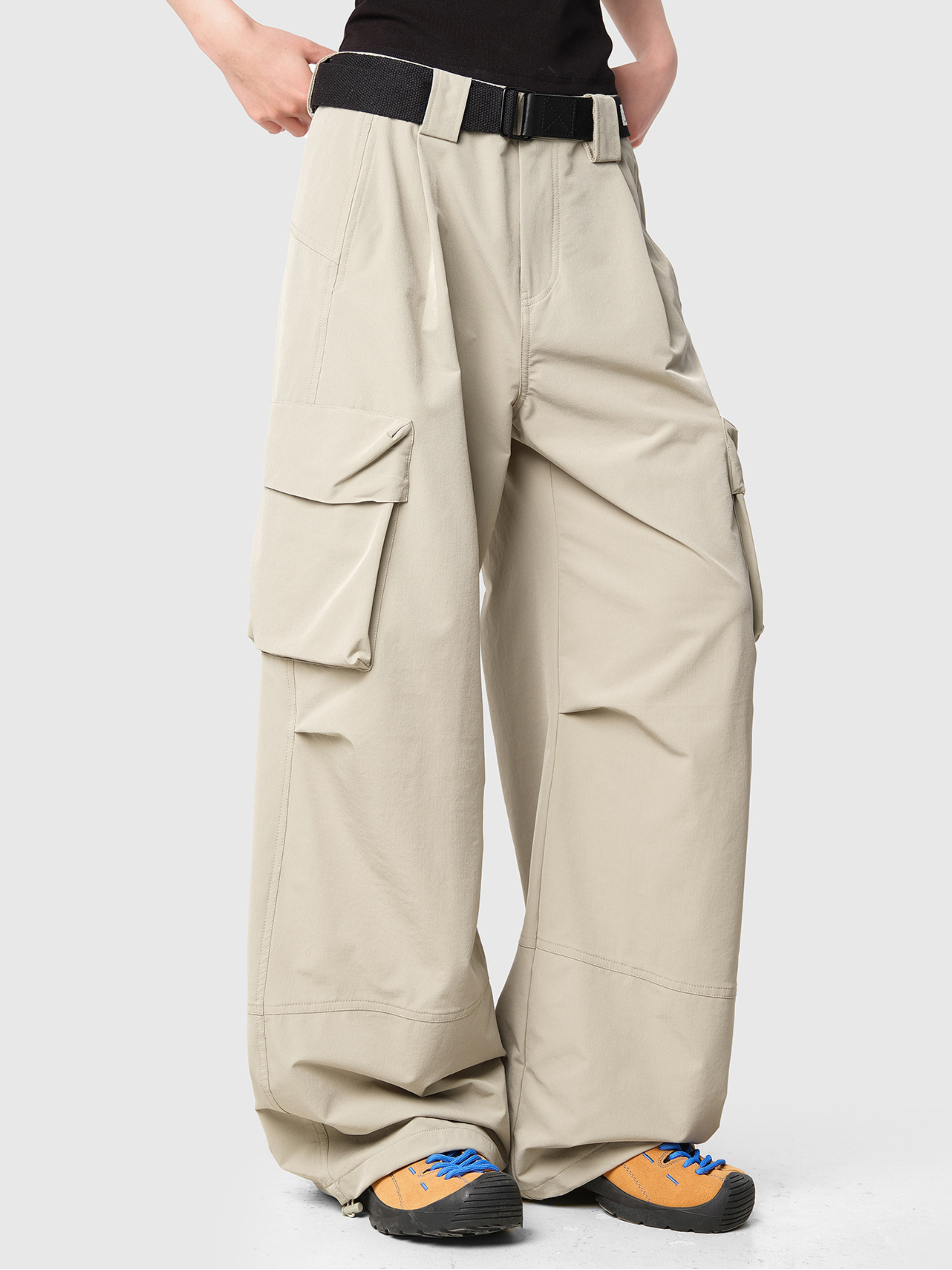 FrostTrail - Women's Large Pocket Utility Paratrooper Cargo Pants