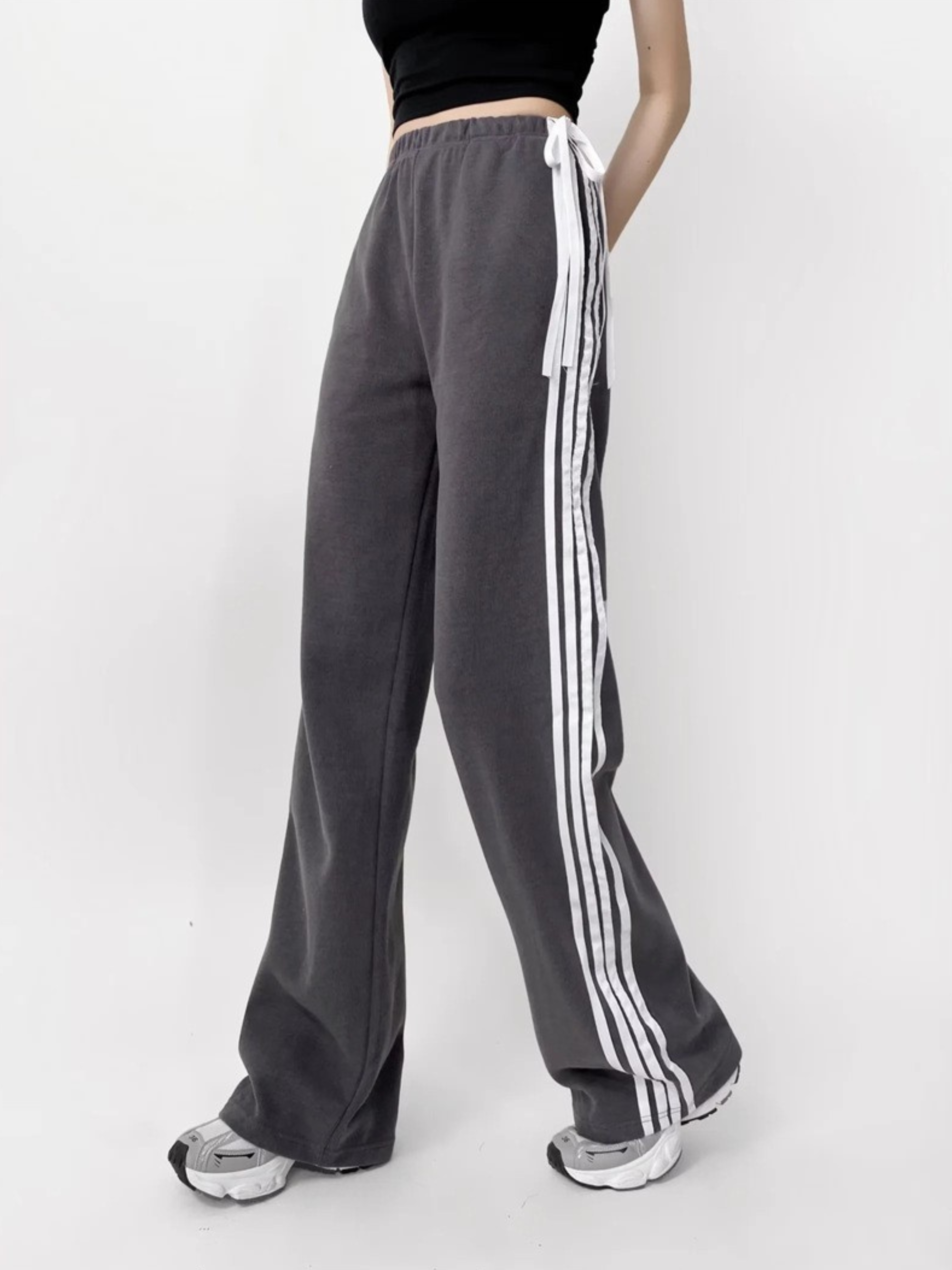 ThornPoint - Women's Elastic Waist Butterfly Bow Sports Pants