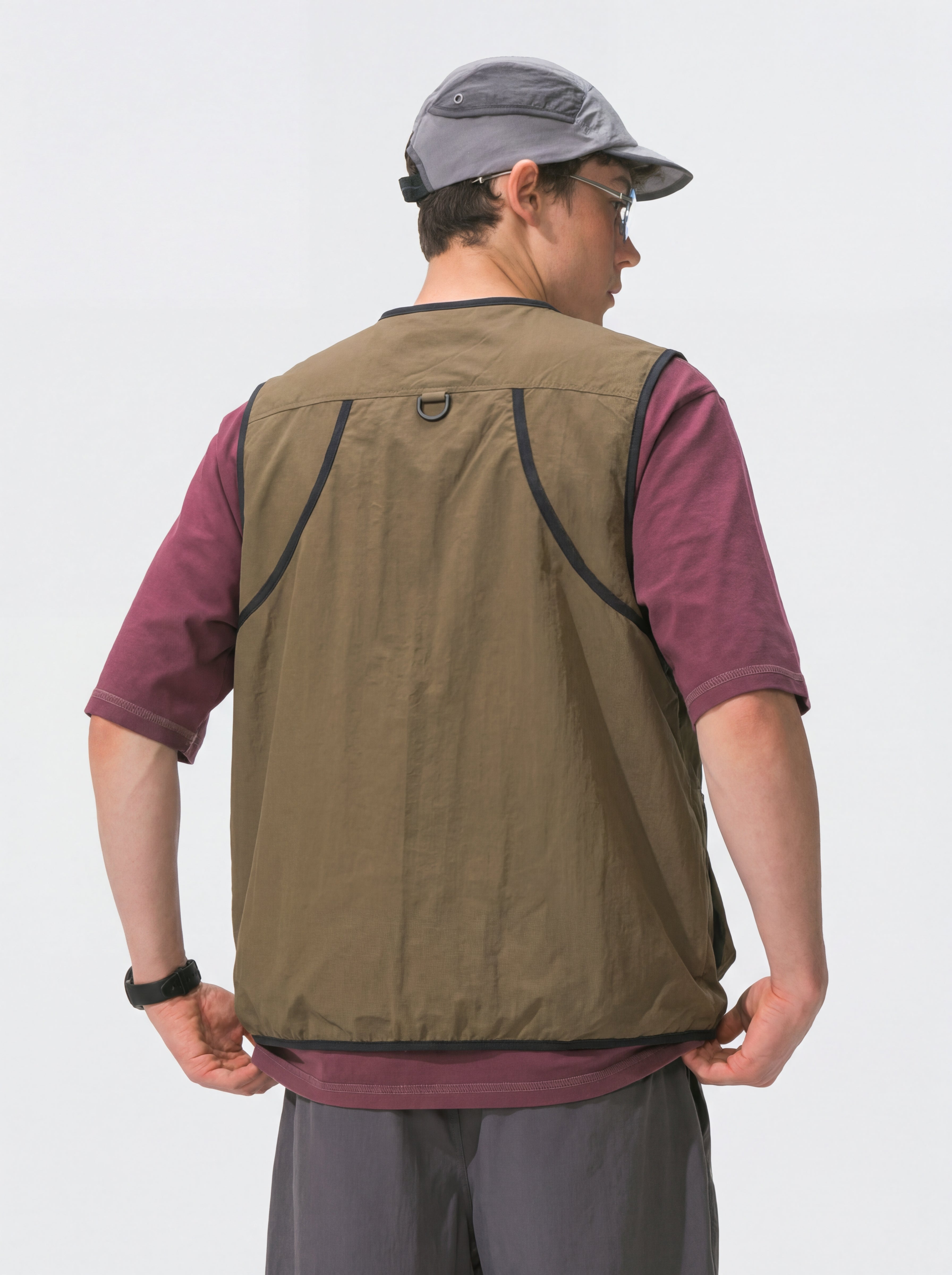 CougarLine - Water-Repellent Multi-Pocket Utility Vest