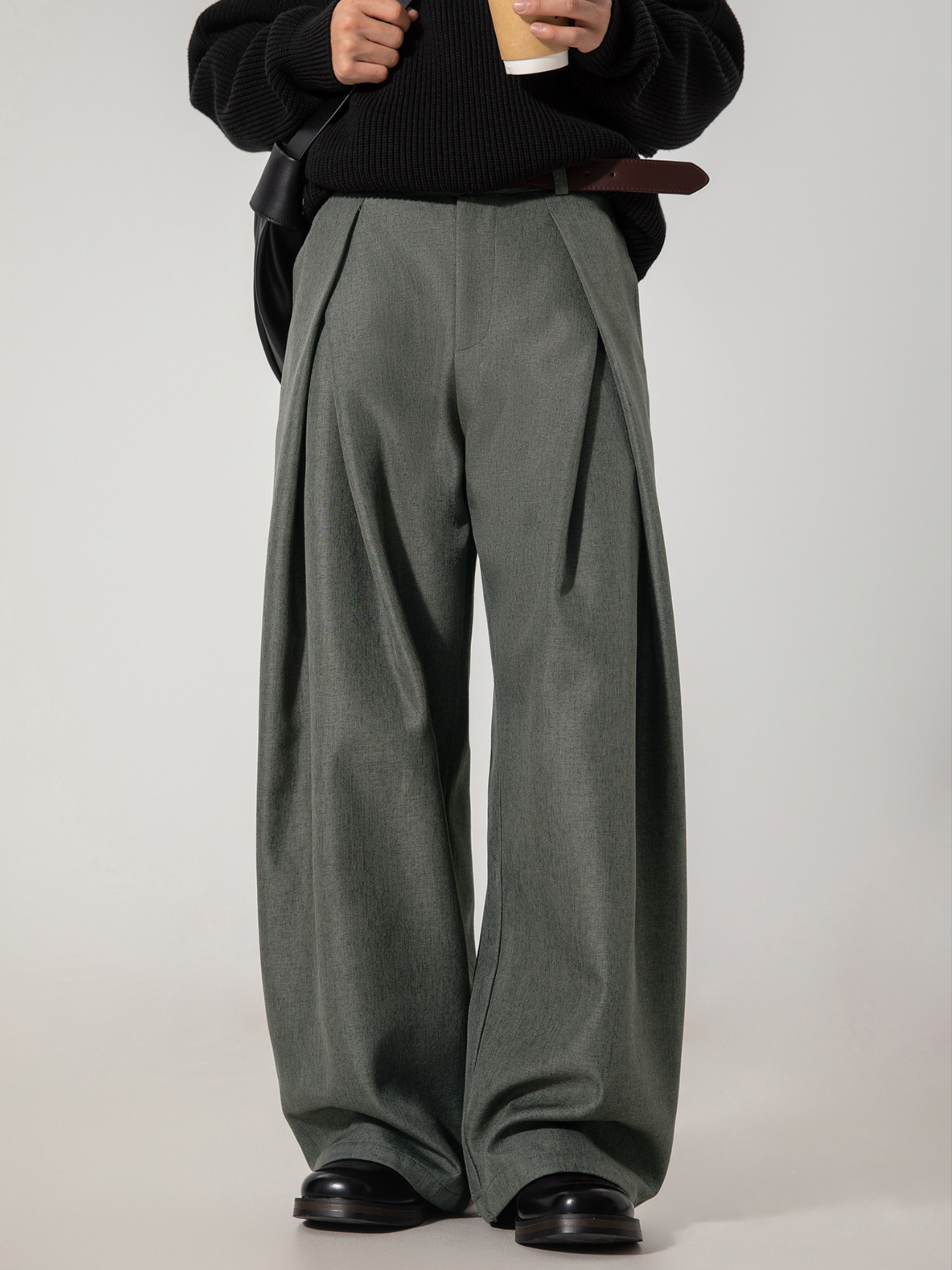 LightTent - Men's Cross-Pleated Drape Relaxed Fit Pants