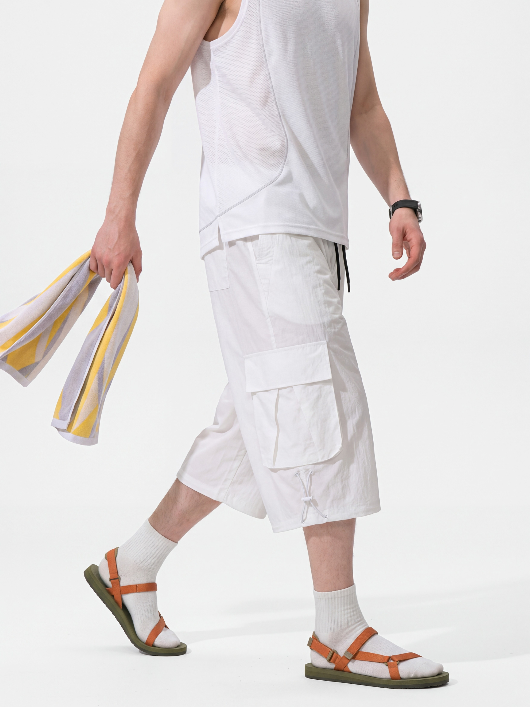 DewPath - Elastic-Waist Multi-Pocket Knee-Length Shorts