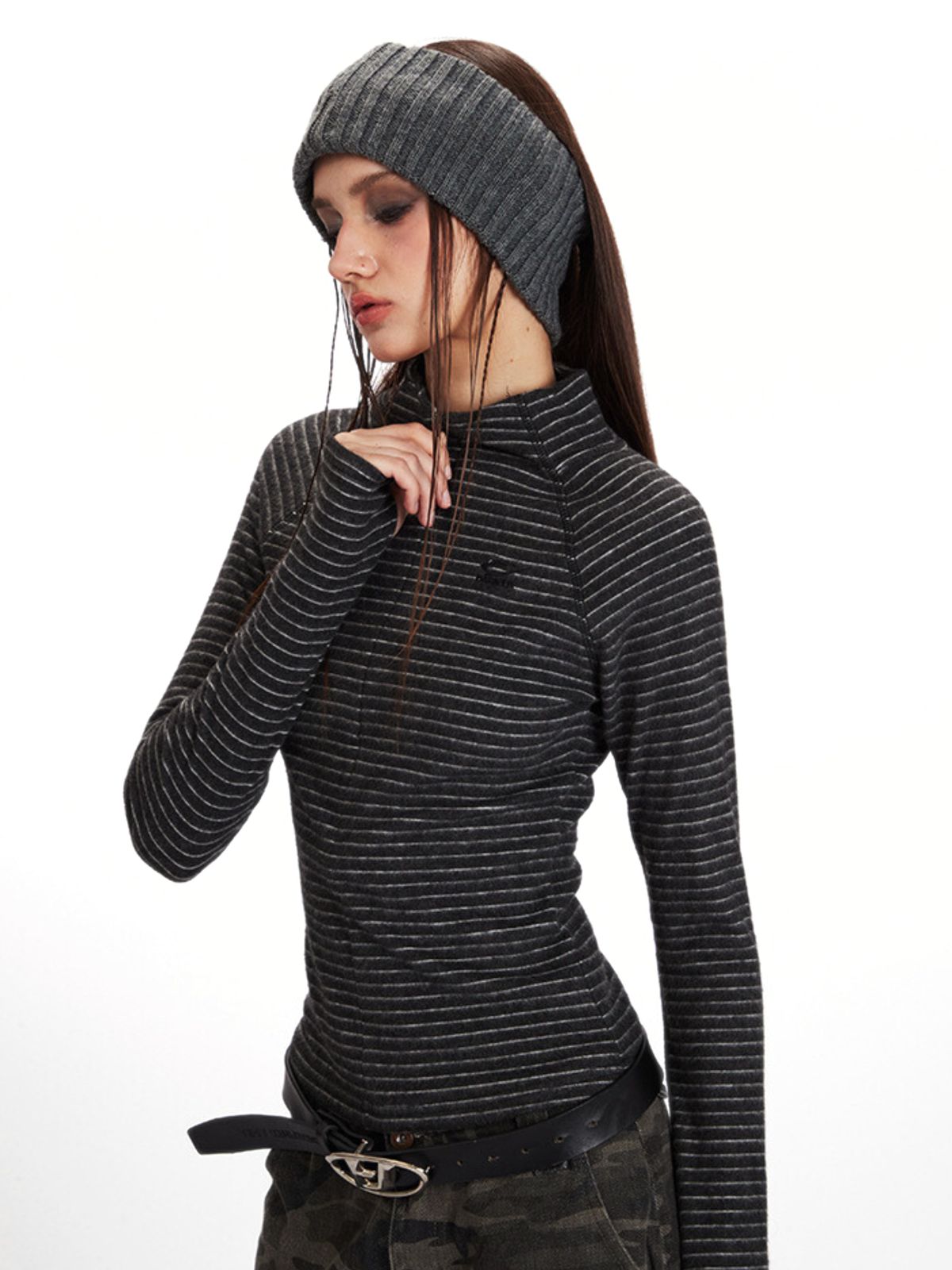 Cavebend - Women's Striped Stand-Collar Slim-Fit Long-Sleeve