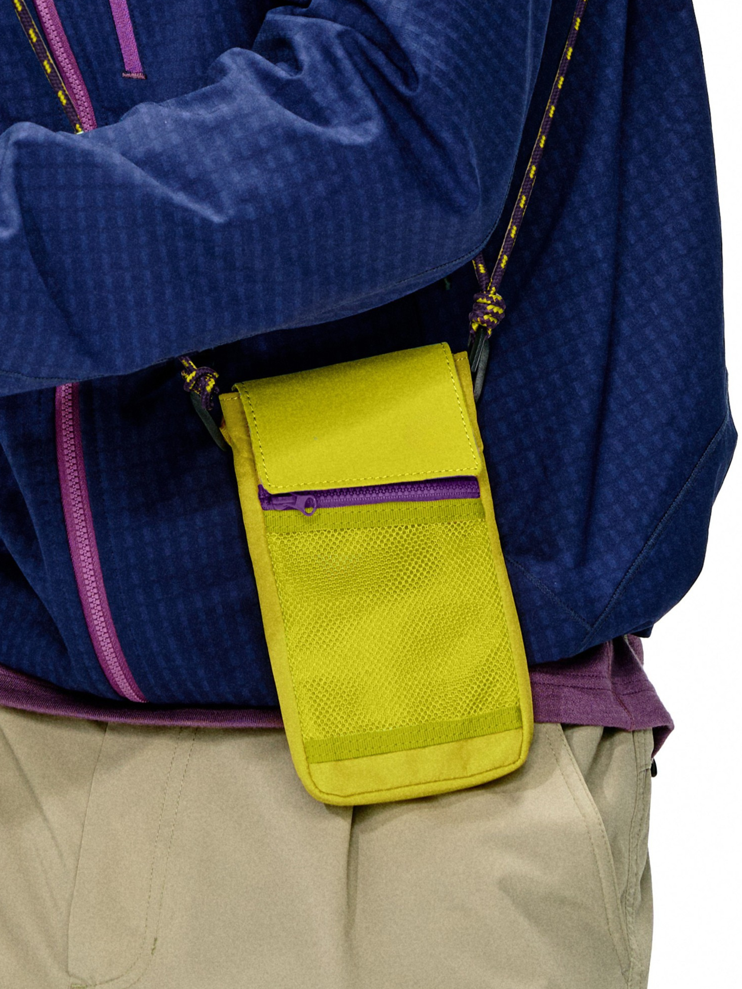 Blazewind - Water-Repellent Crossbody Bag