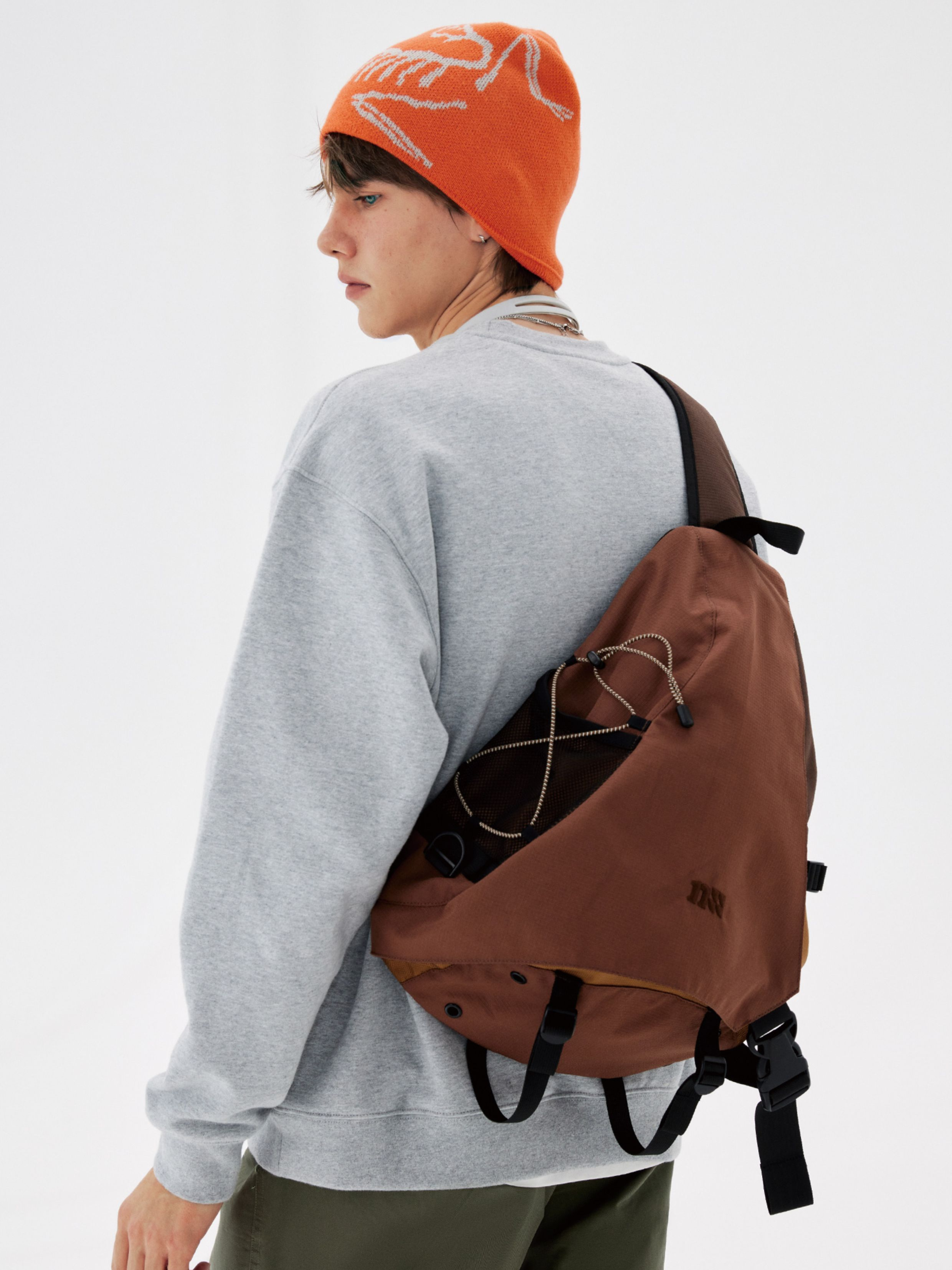 LightTorch - Water-Repellent Lightweight Crossbody Bag