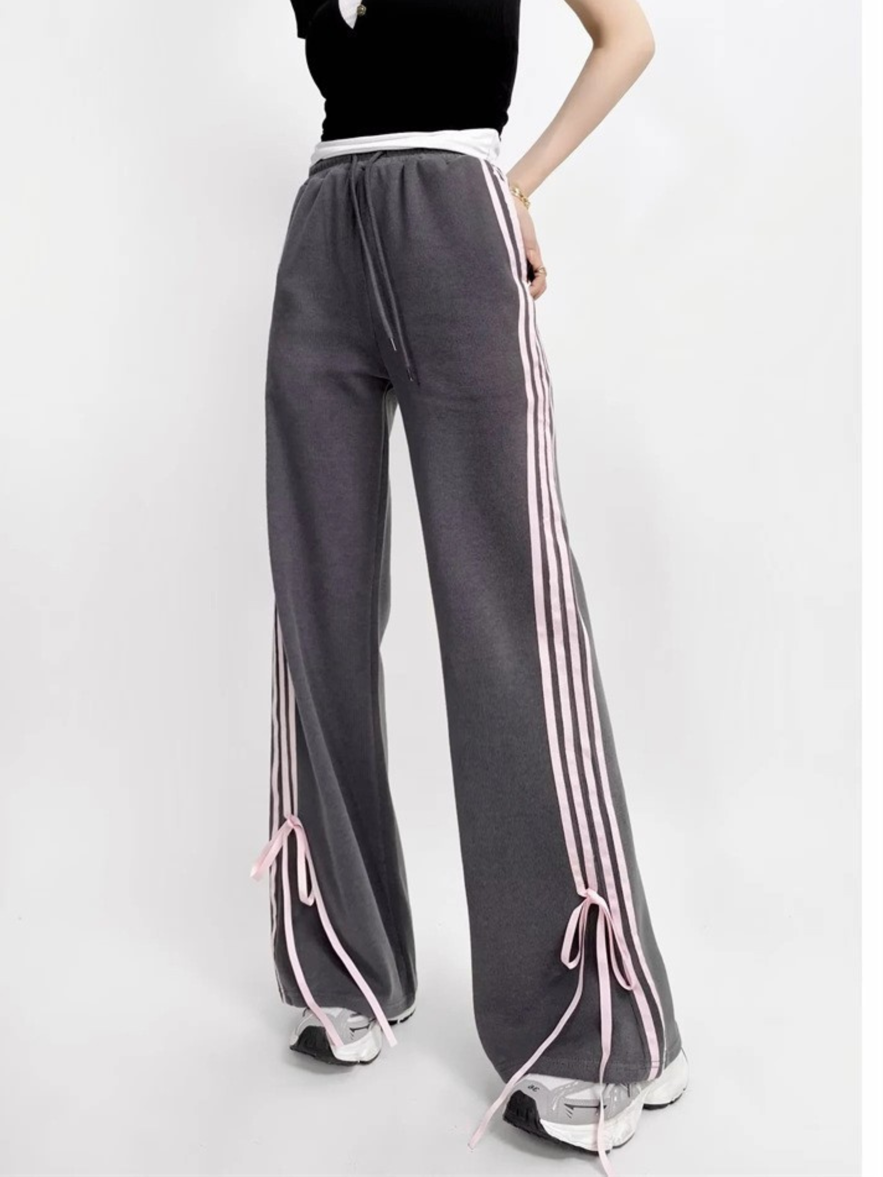 ThornSet - Women's Elastic Waist Side Stripe Straight-Leg Pants